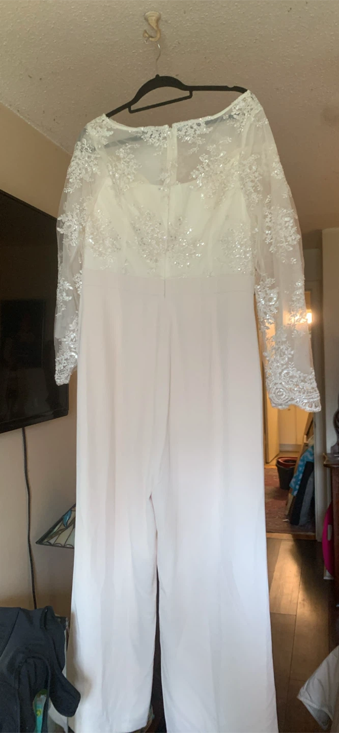 Fehaute White Lace Jumpsuit Size 12