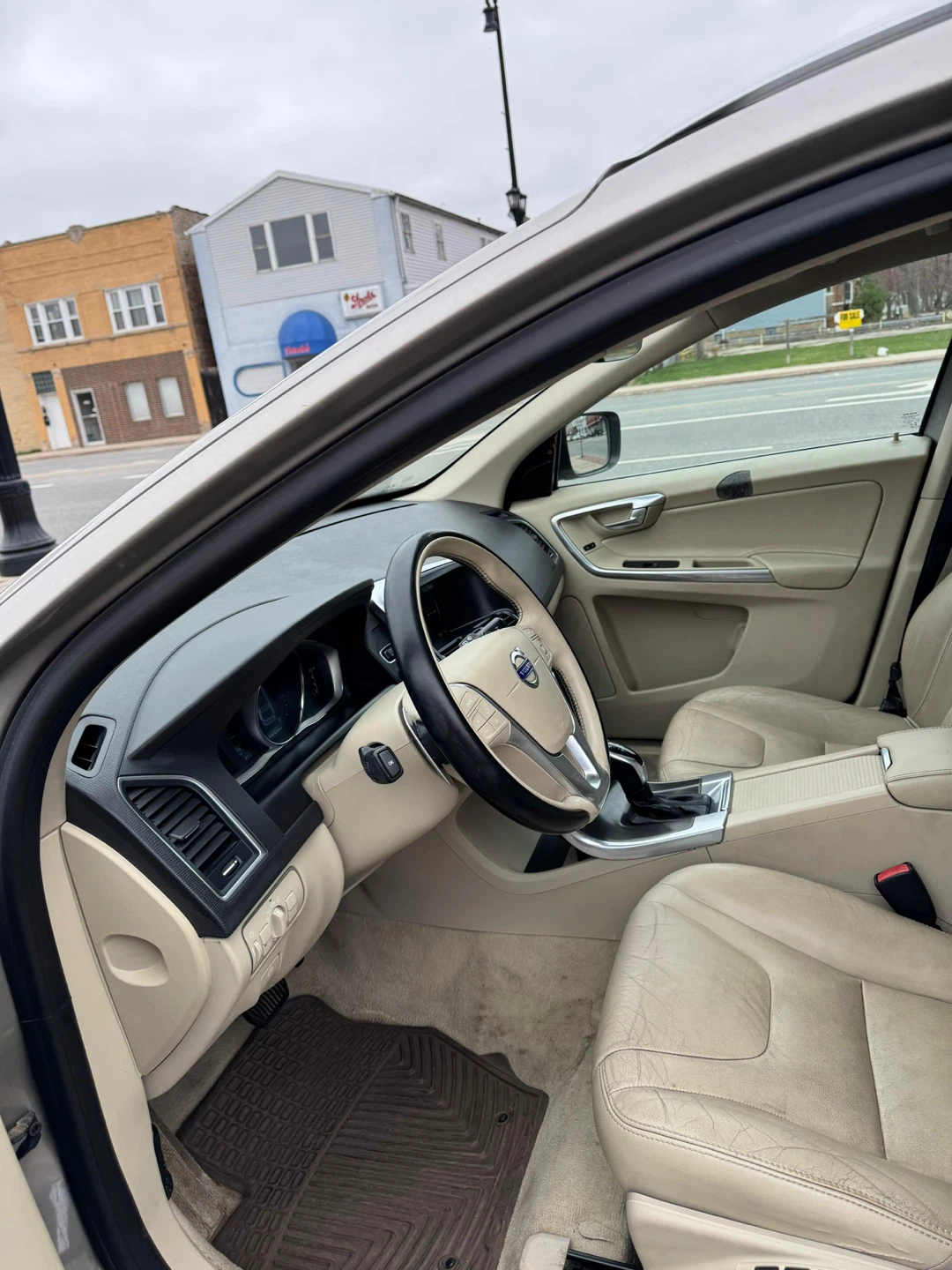 Volvo XC60 AWD - photo 5