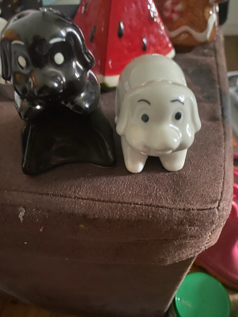 Salt and pepper shakers - photo 3
