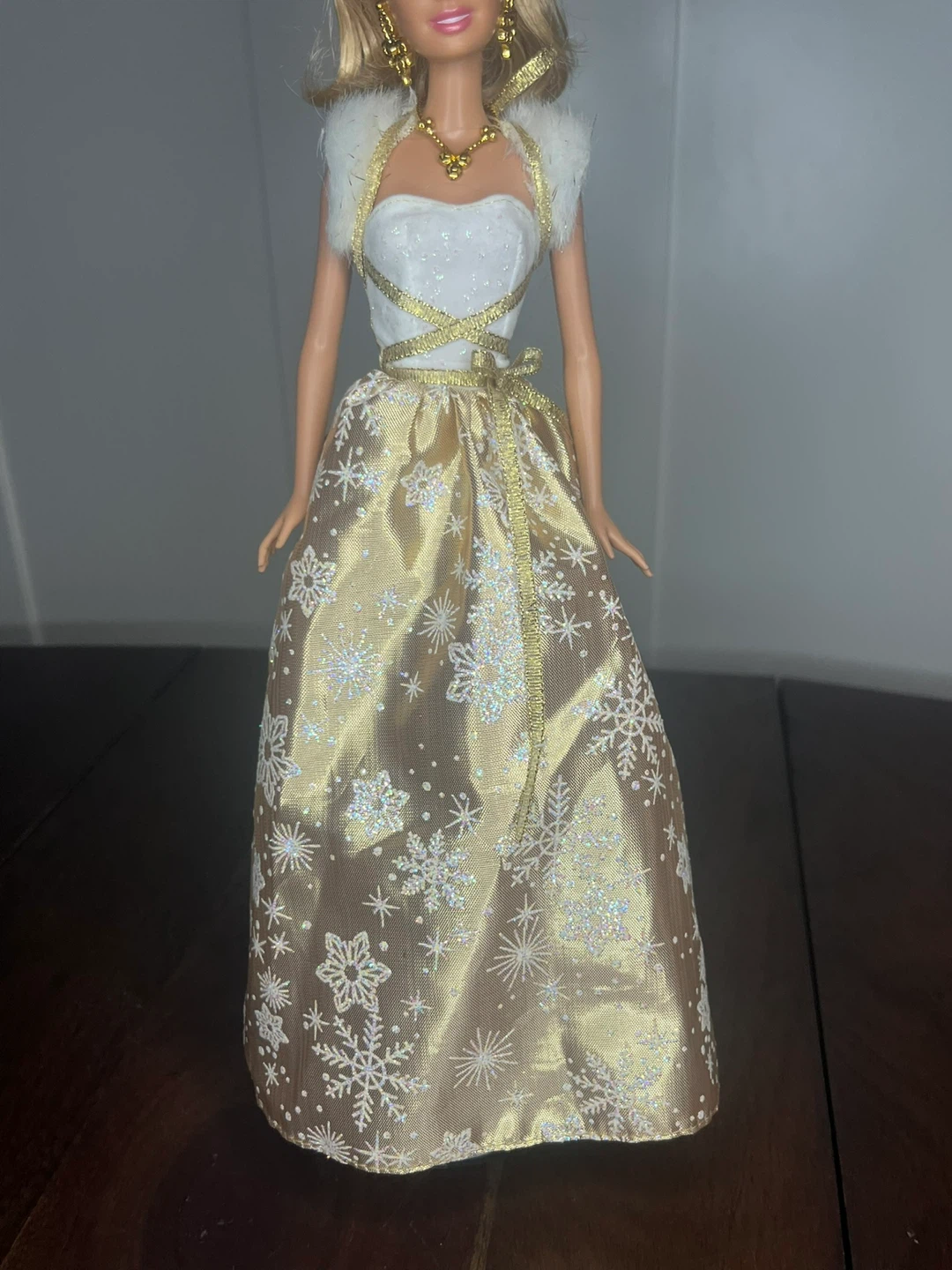 Barbie Happy Holidays 2011 Complete - photo 3