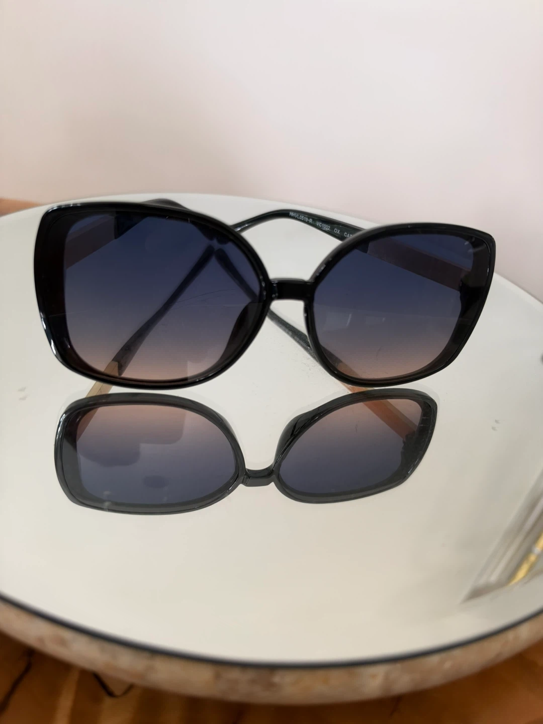 Vince Camuto Sunglasses VC1002 - photo 2