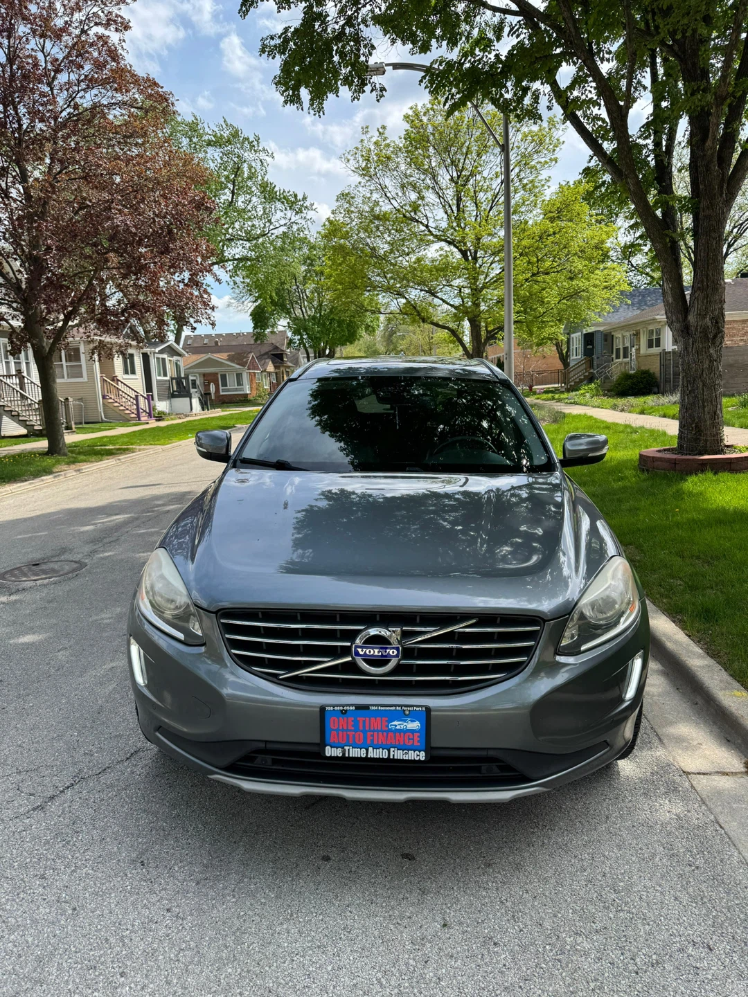 2016 Volvo XC60 Gray SUV