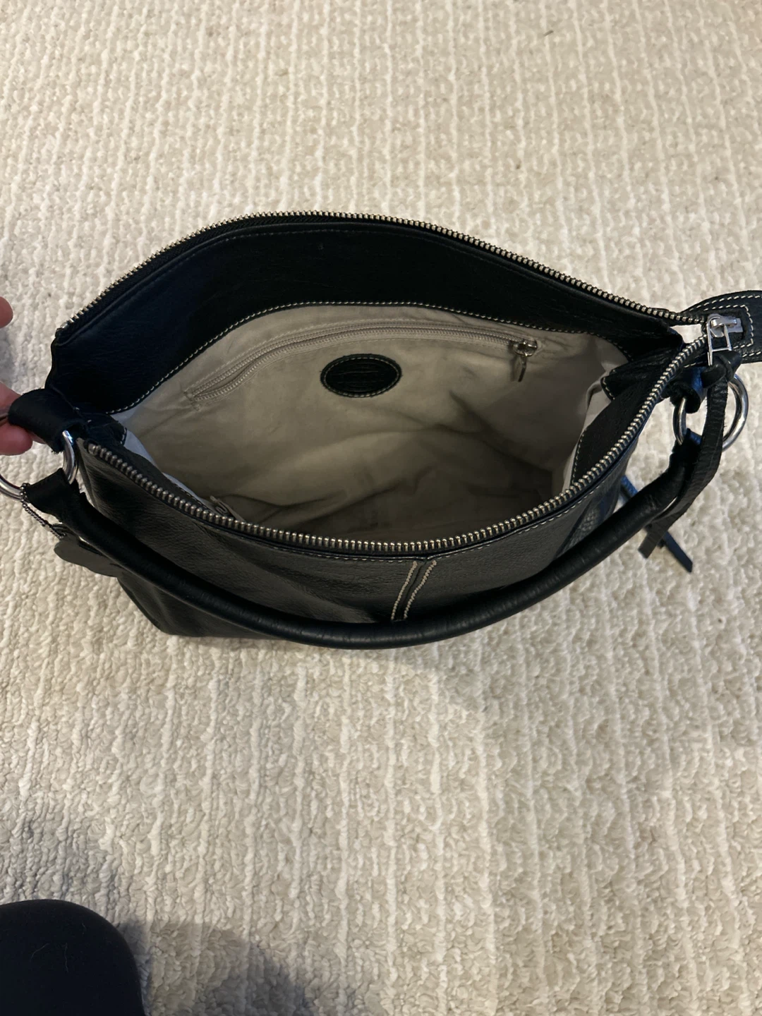 Roots black leather shoulder handbag - photo 4