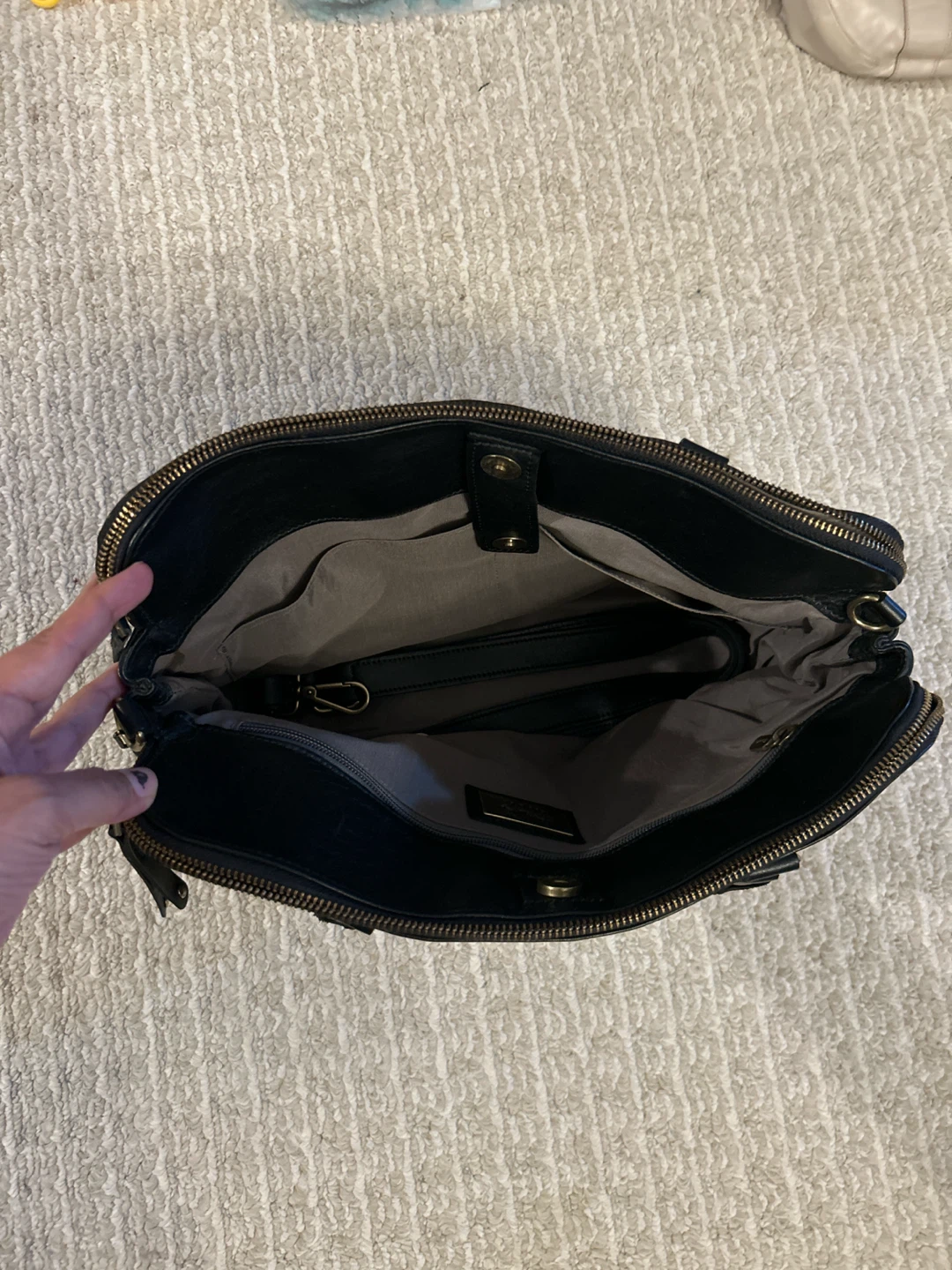 Roots Black Leather bag - photo 3
