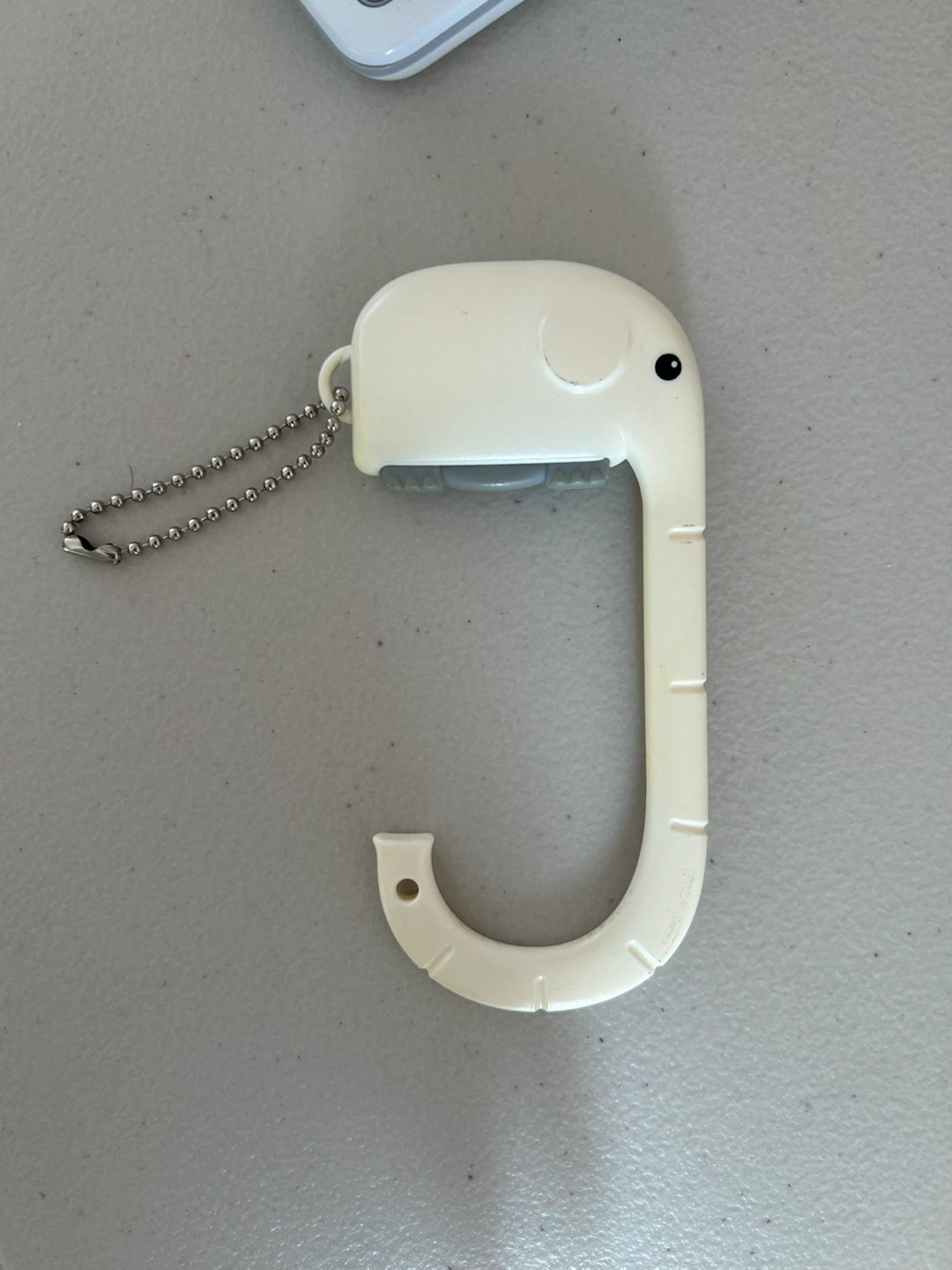 Elephant bag hanger