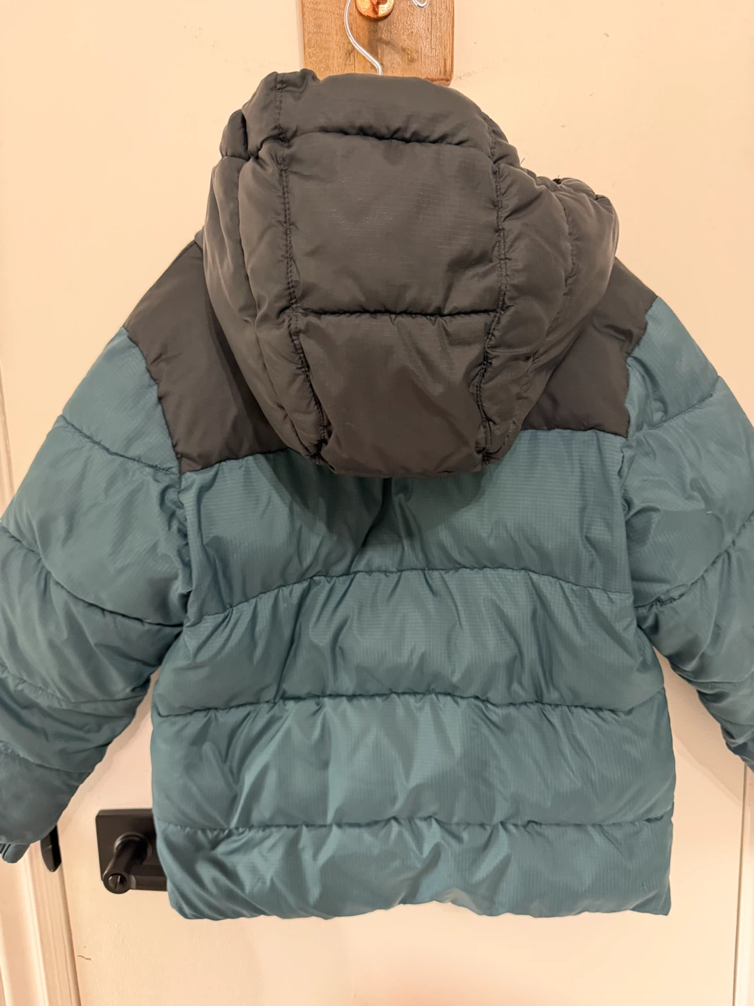 Boys XS (6/7) Columbia winter coat with Omni heat toque set - photo 5