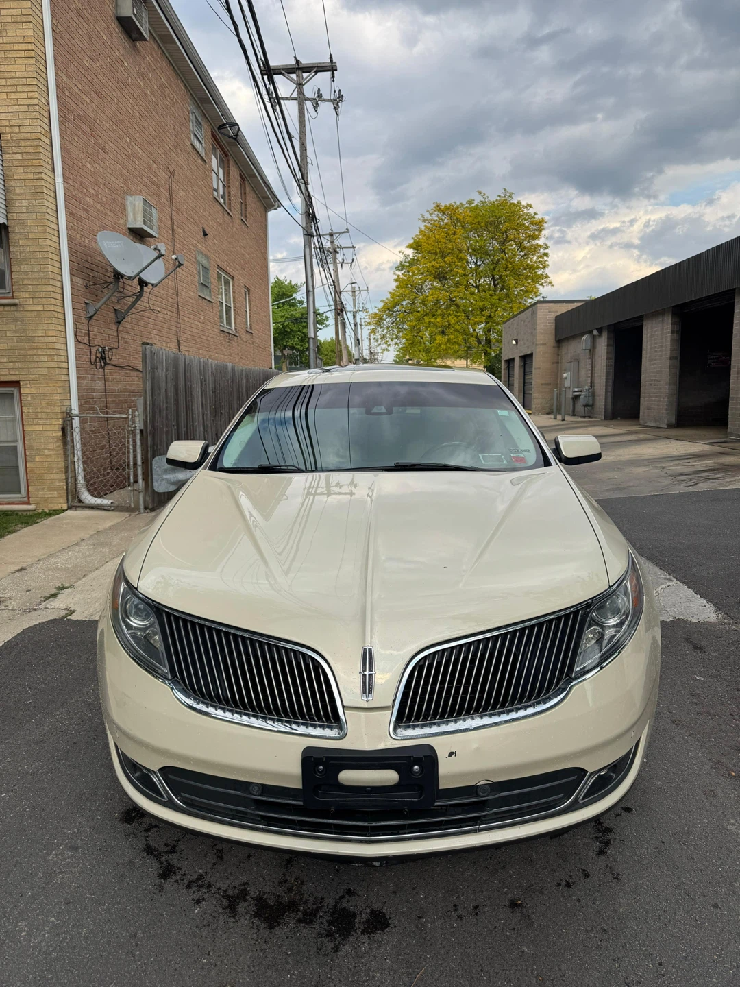 2014 Lincoln MKS Sedan