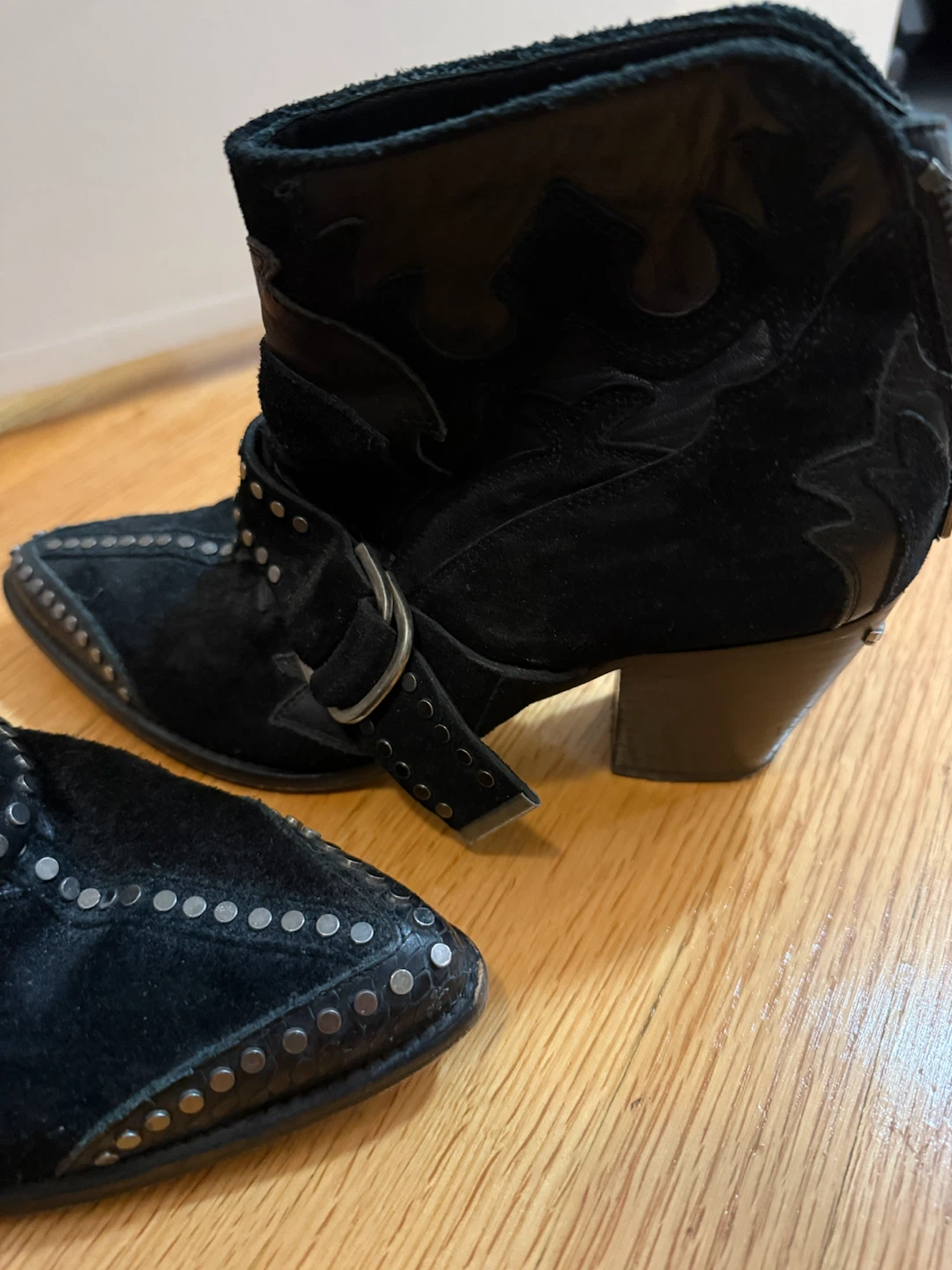 Zadig & Voltaire Black Suede Ankle Boots - photo 3