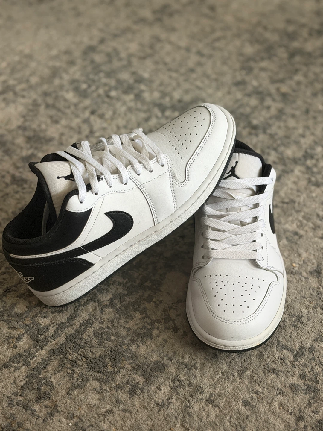 Air Jordan 1 Low Black and White Size US 8