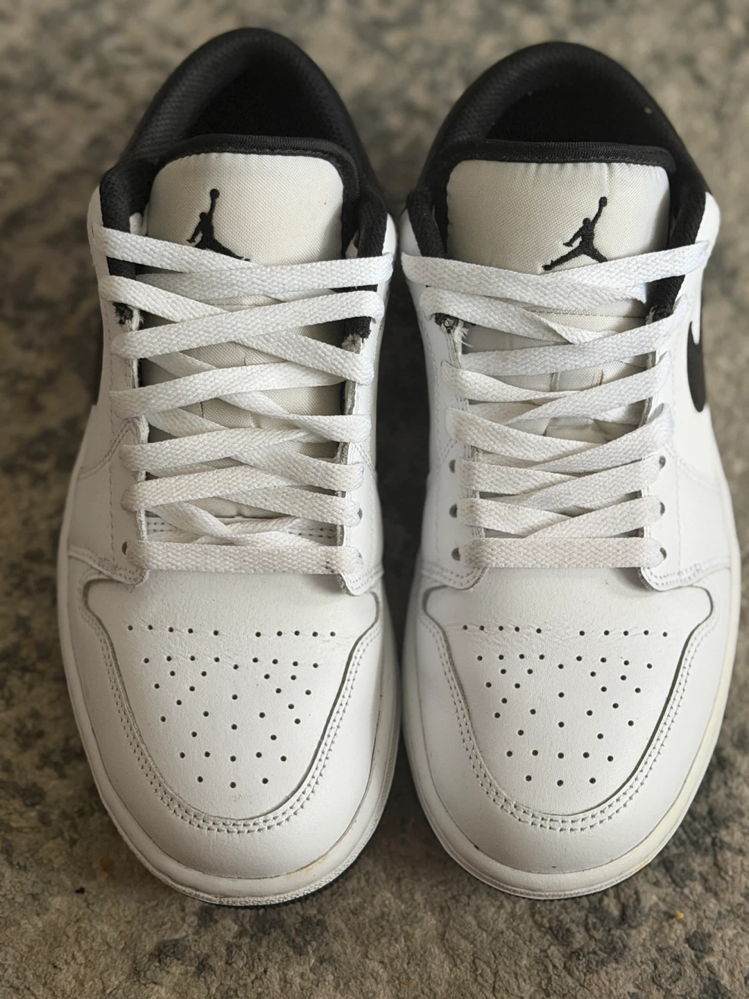 Air Jordan 1 Low Black and White Size US 8 - photo 2