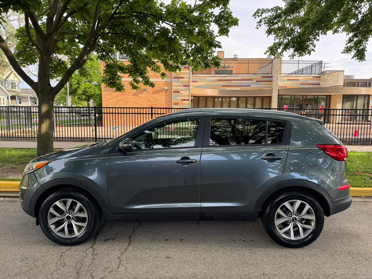 2014 Gray Kia Sportage SUV - photo 3