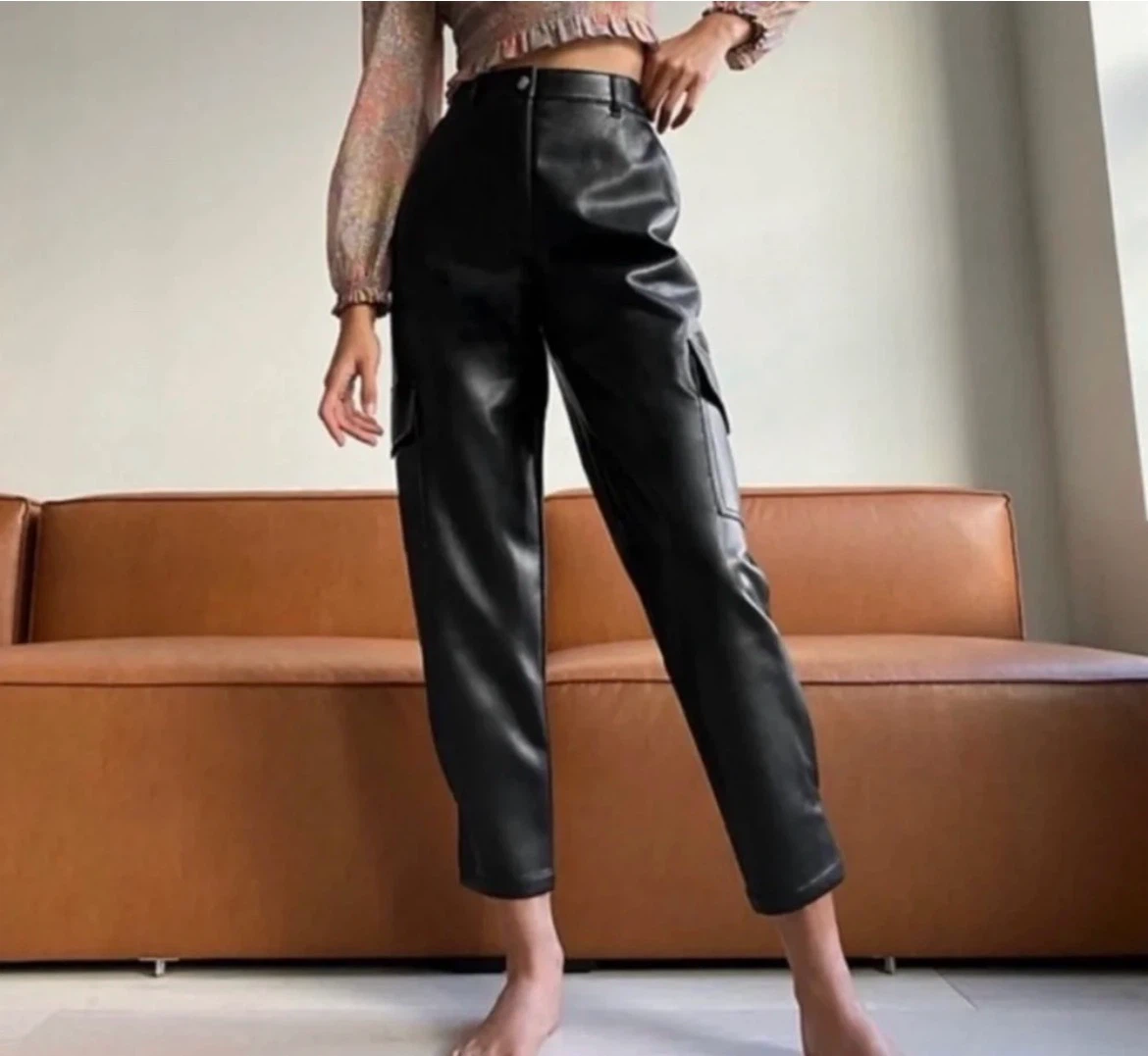 Wilfred Free Black Faux Leather Modern Cargo Pants Size 4 - photo 2