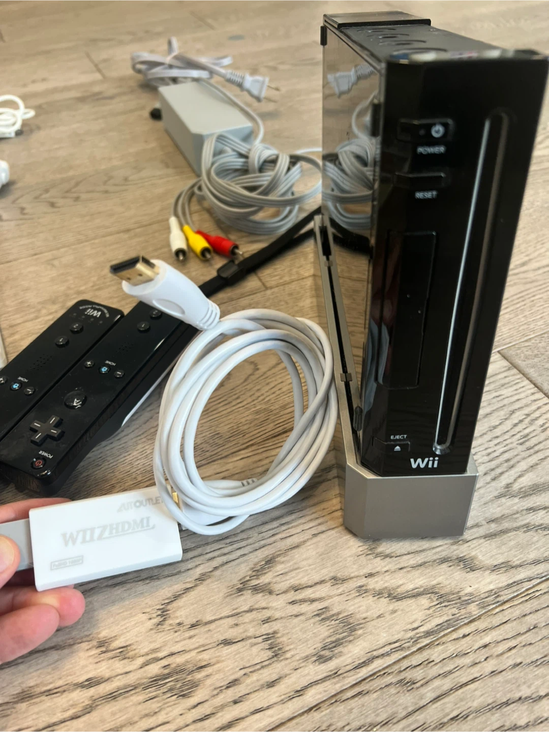Nintendo Wii Console Bundle with Controllers and 9 Games