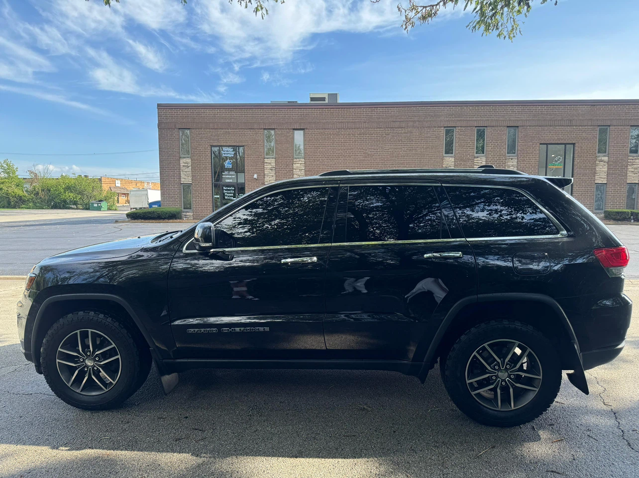 2018 Black Jeep Grand Cherokee 4x4 - photo 3
