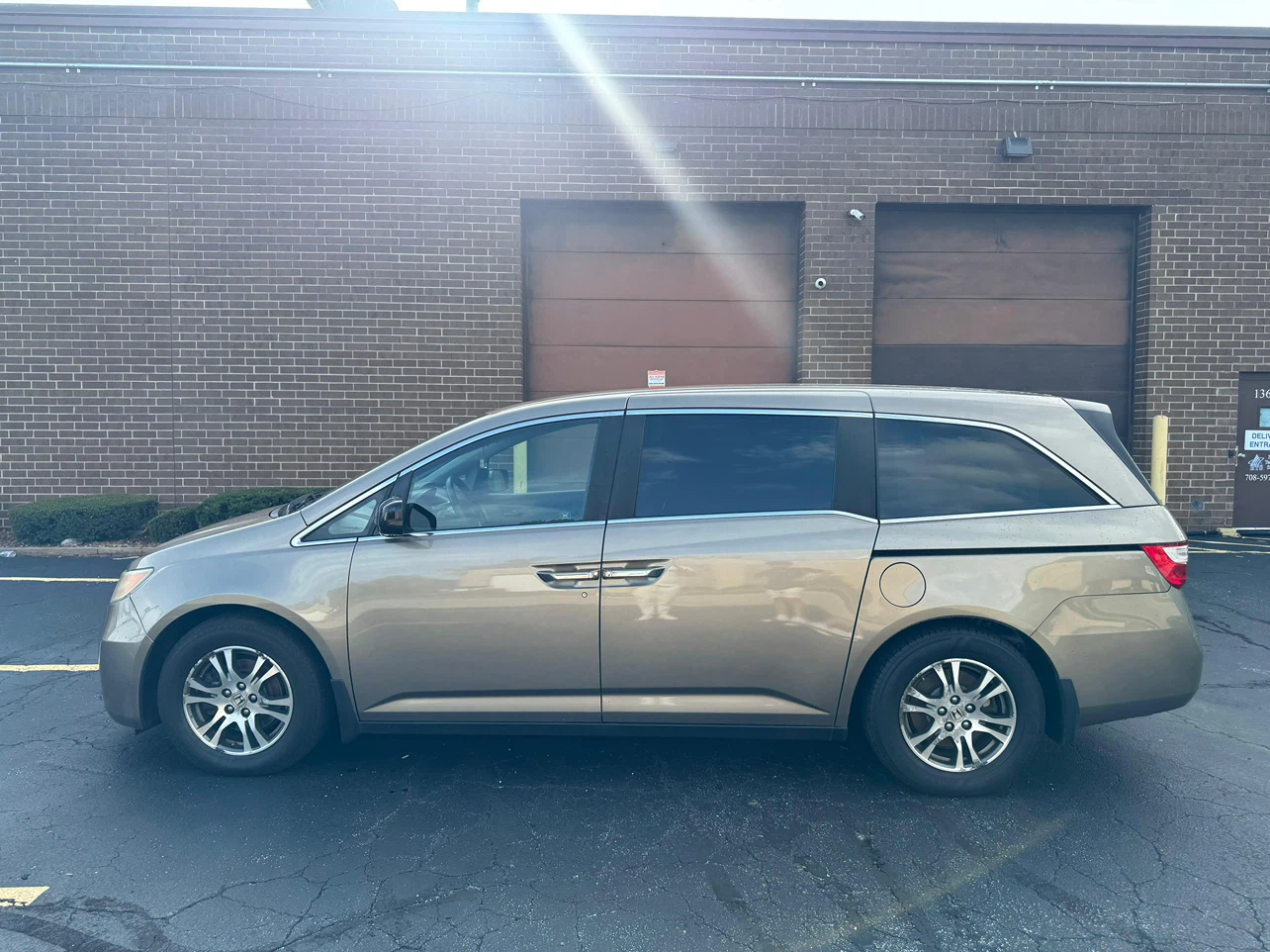2012 Honda Odyssey Minivan - photo 2