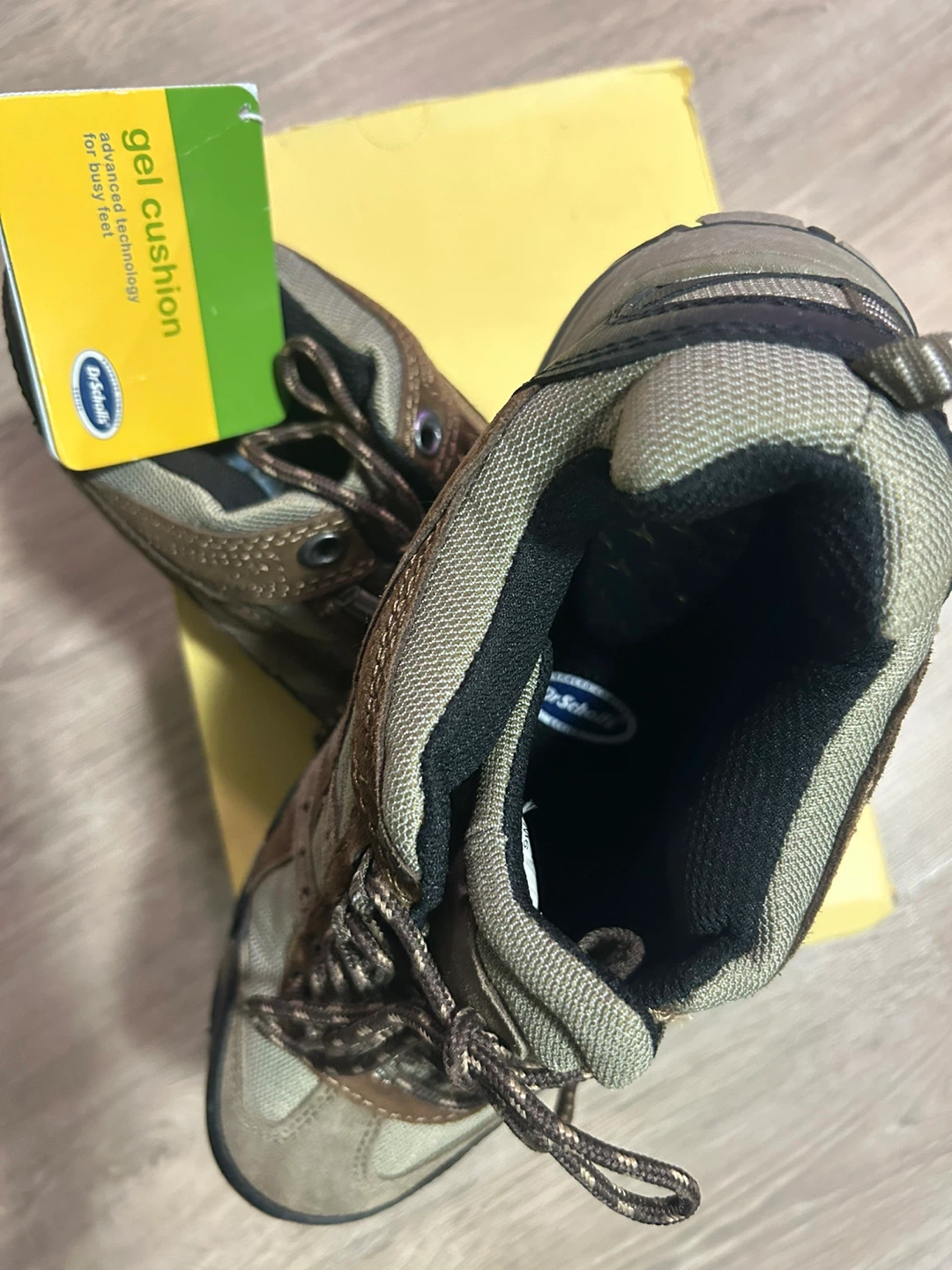 Dr. Scholl's Brown Gel Cushion Walking Shoes - photo 2