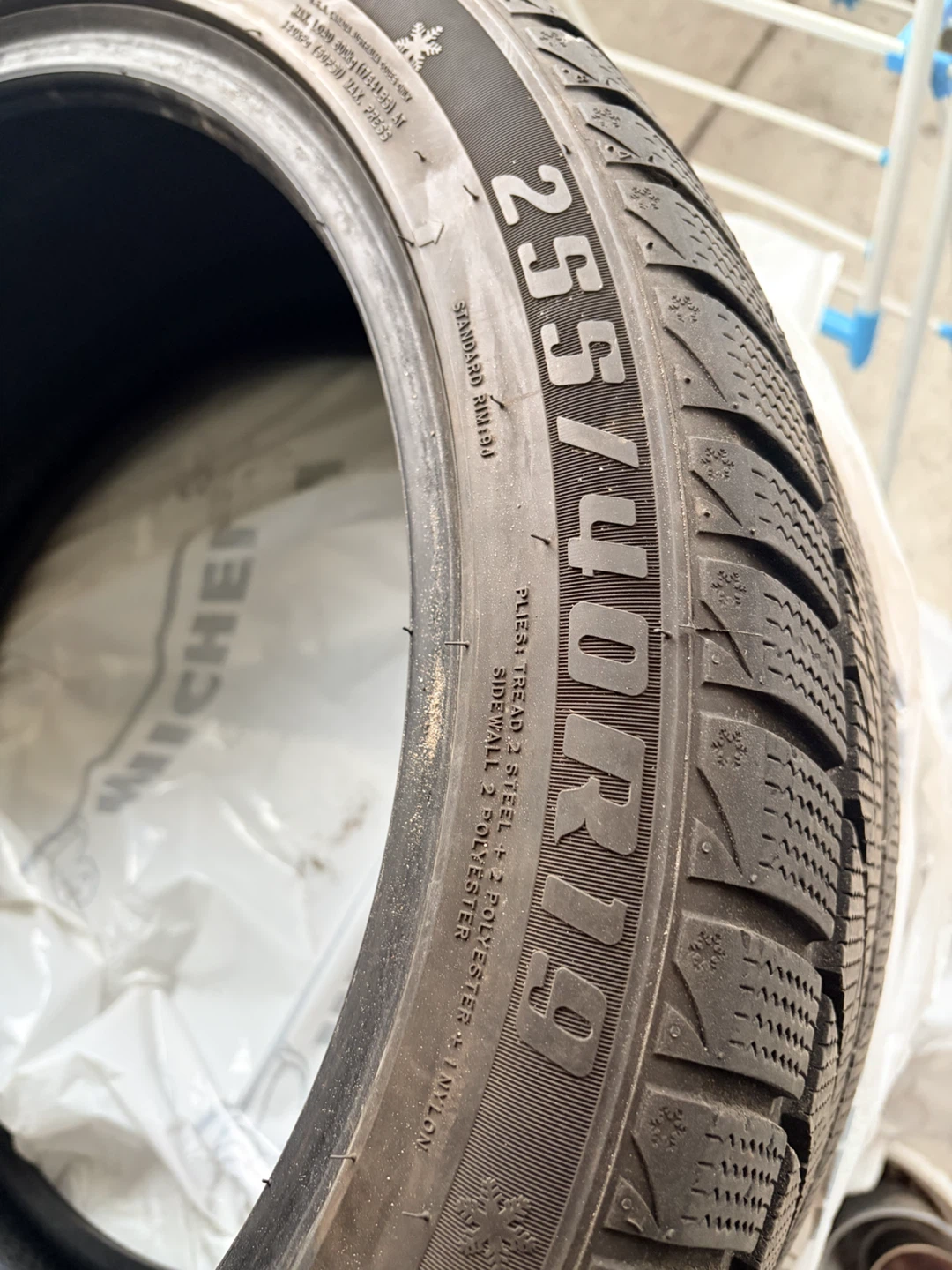 Winter Tire Mustang 255/40R19 - photo 2