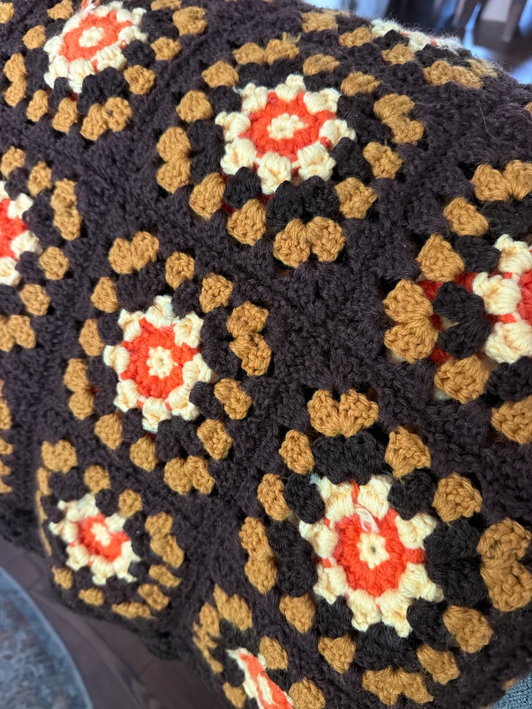 FREE Vintage Crochet Granny Square Throw Blanket