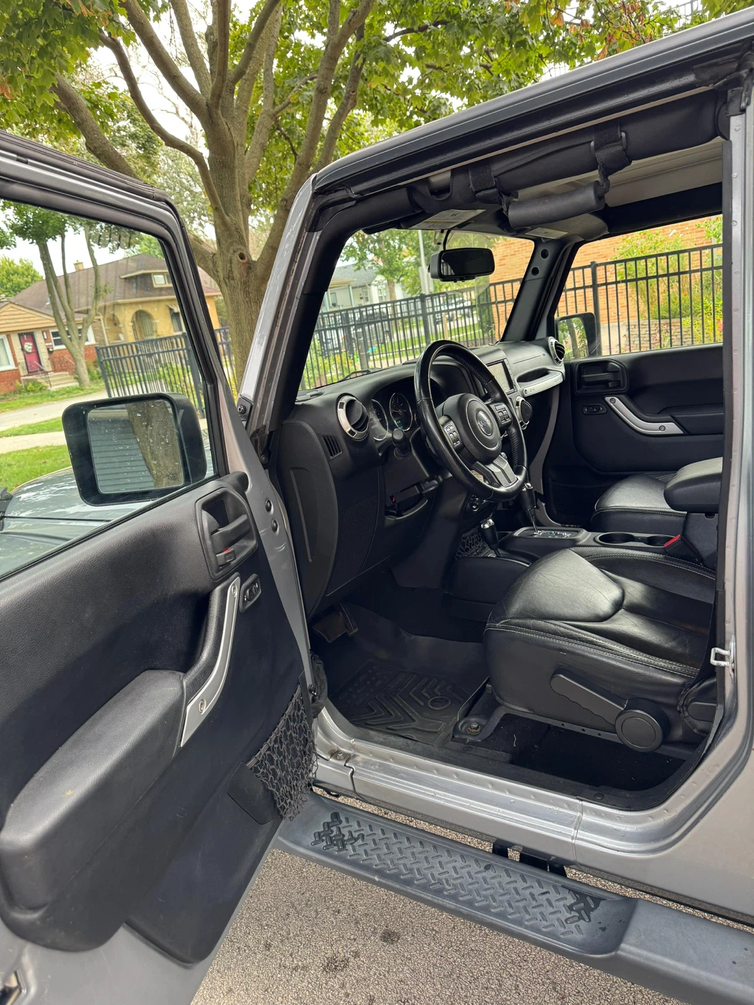 2015 Jeep Wrangler Unlimited Sahara Silver - photo 5
