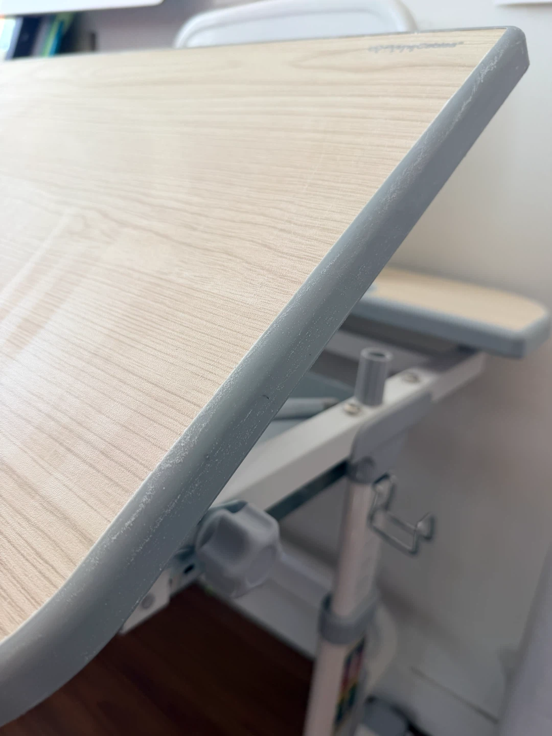 Kids Desk Height Adjustable -Like New - photo 3