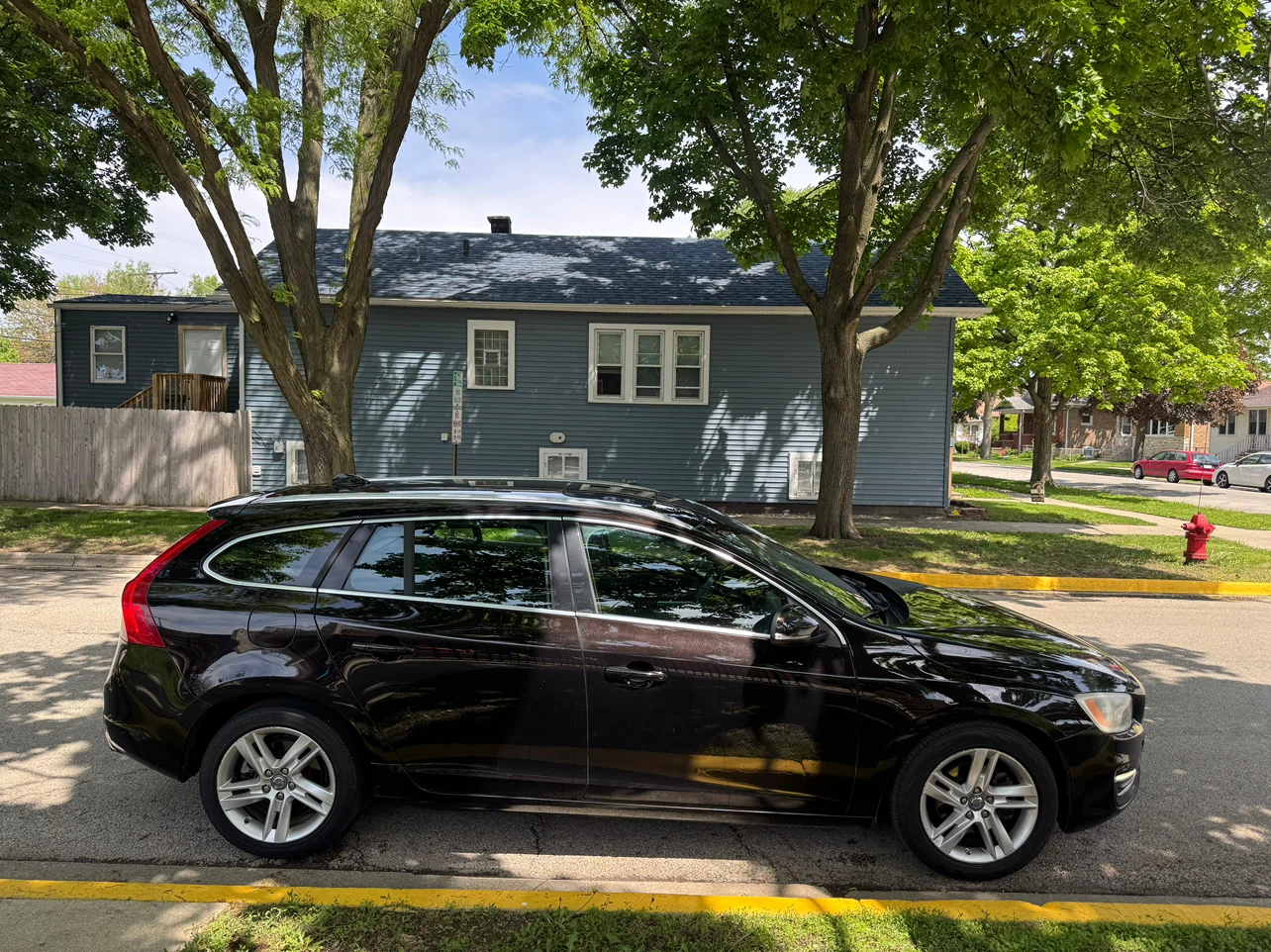 2015 Volvo V60 Black Station Wagon - photo 2