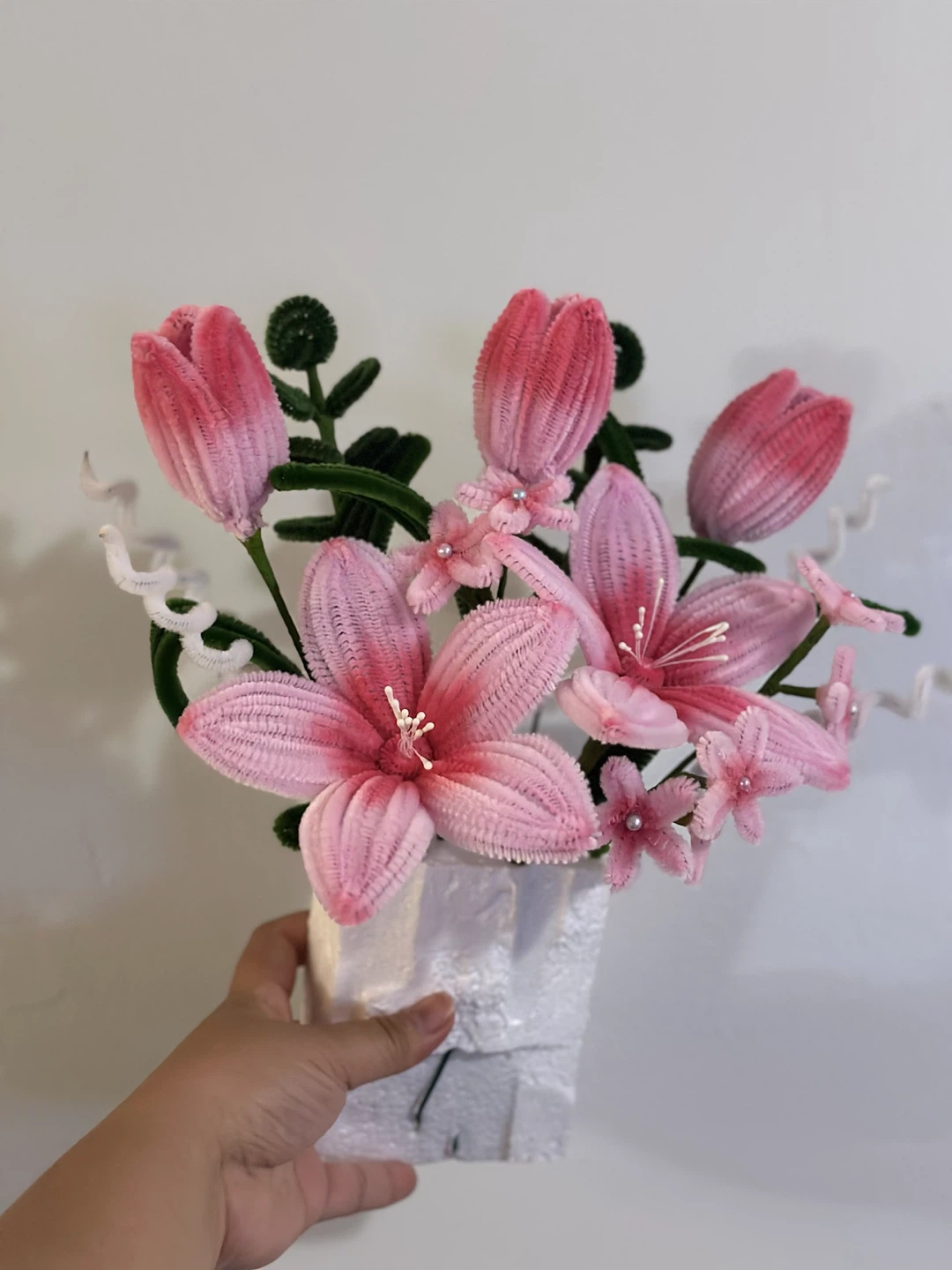 Handmade Pipe Cleaner Flower Bouquet - photo 2