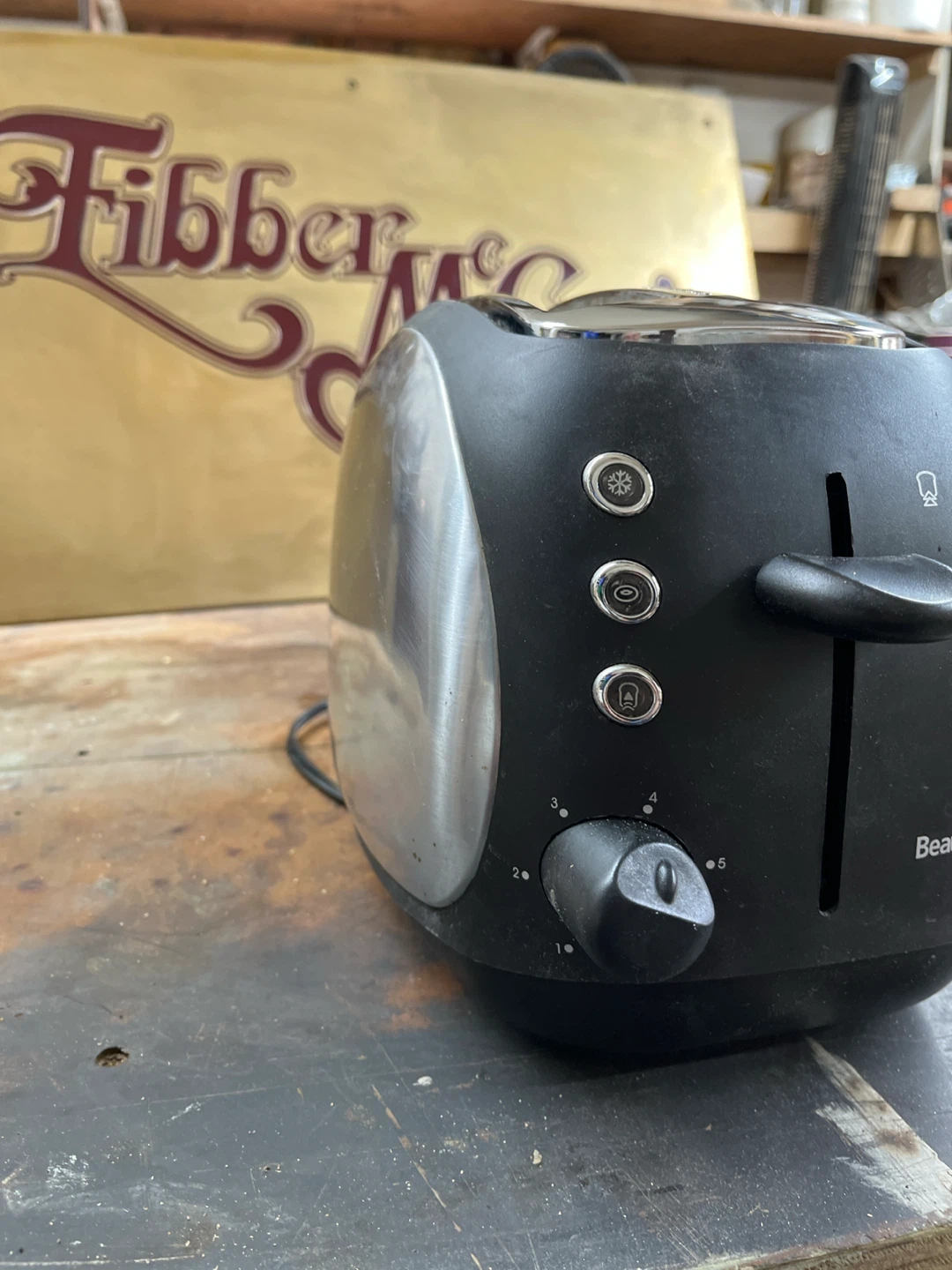 Beaumark 2-Slice Toaster - photo 2