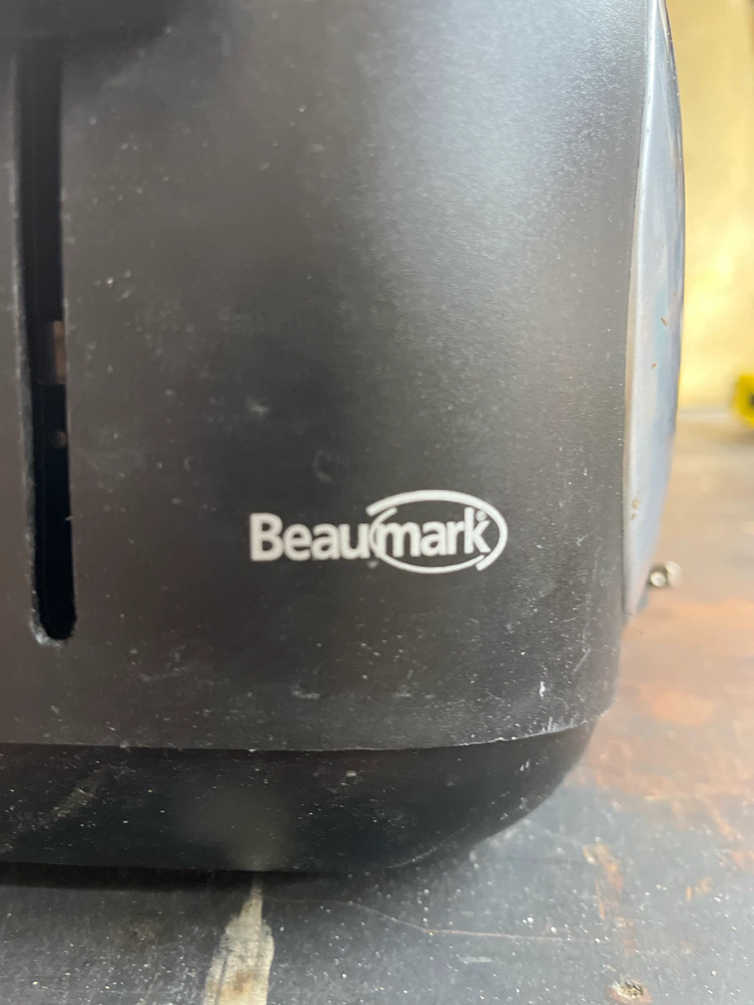 Beaumark 2-Slice Toaster - photo 3