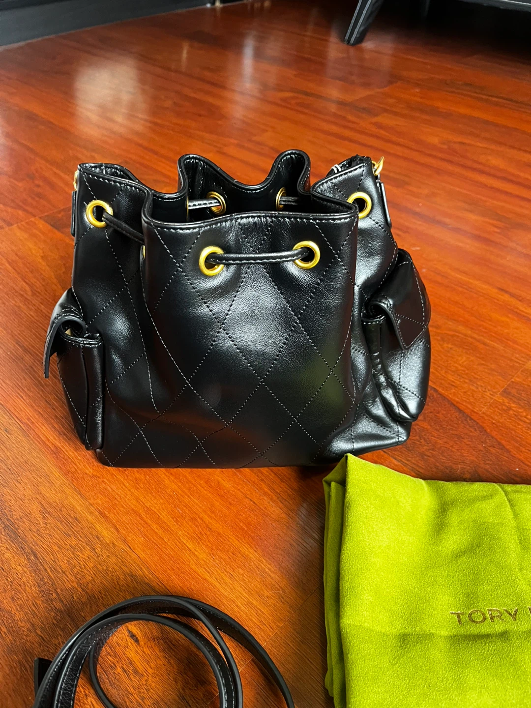 Tory Burch Charlie Quilted Drawstring Shoulder Bag - photo 4