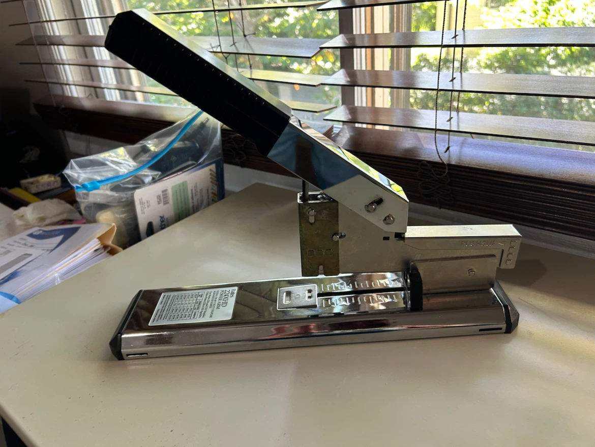 Bates 224XHD Power Arm Heavy Duty Stapler - photo 3