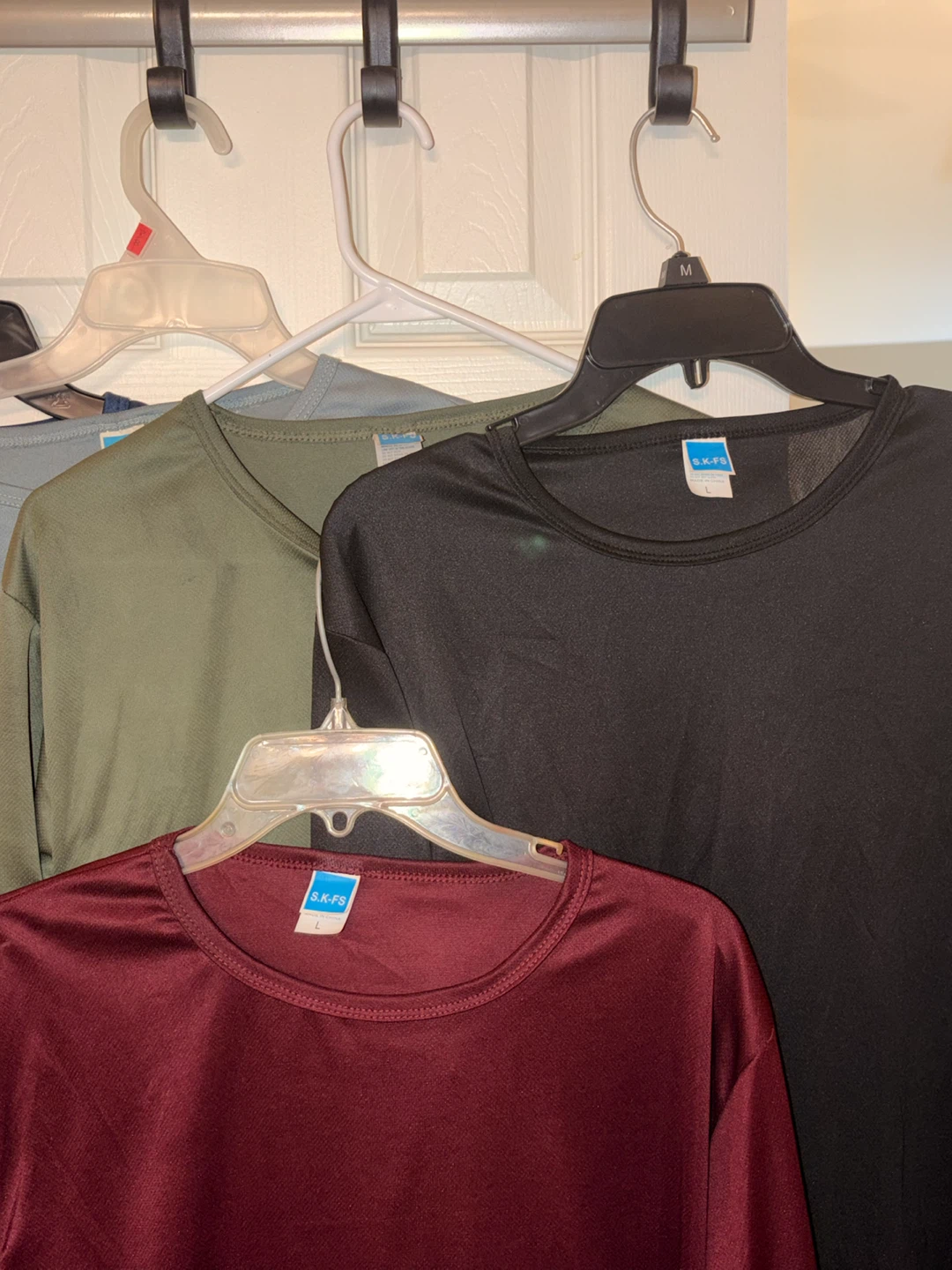 Set of 5 Assorted Long-Sleeve Moisture Wicking T Shirts Large - photo 4