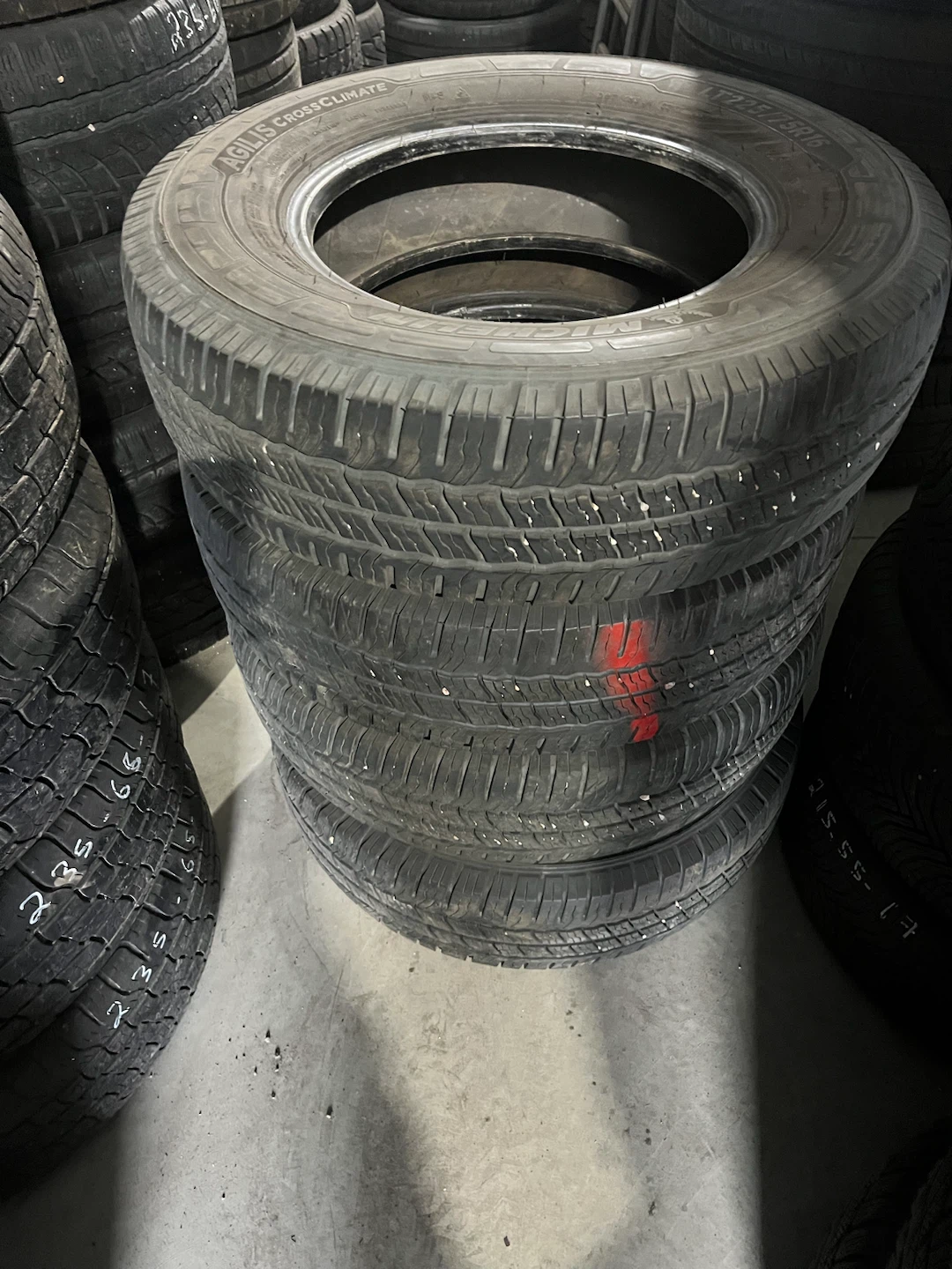 LT225/75R16 Michelin Agilis CrossClimate Tires