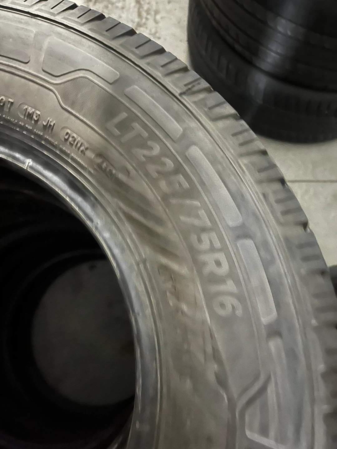 LT225/75R16 Michelin Agilis CrossClimate Tires - photo 3