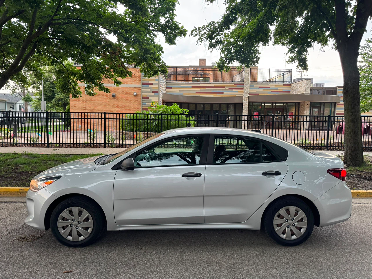 2014 Silver Kia Rio Sedan - photo 2