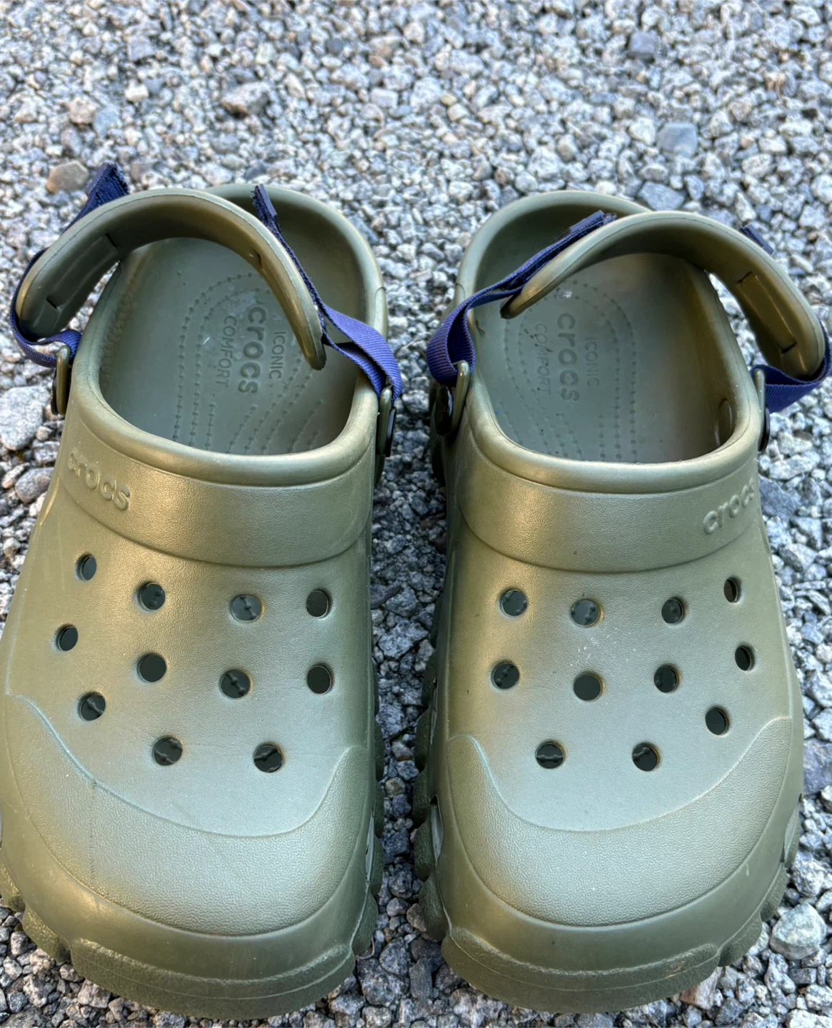 Unisex Olive Green off-road Crocs  Clogs.. men’s 5 women’s 7