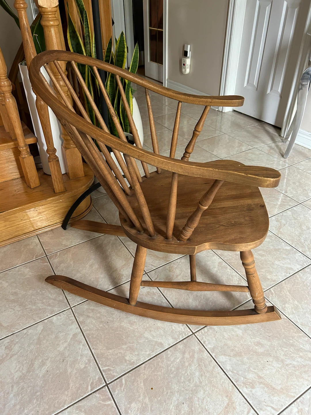 Classic Wooden Windsor Rocking Chair - photo 3