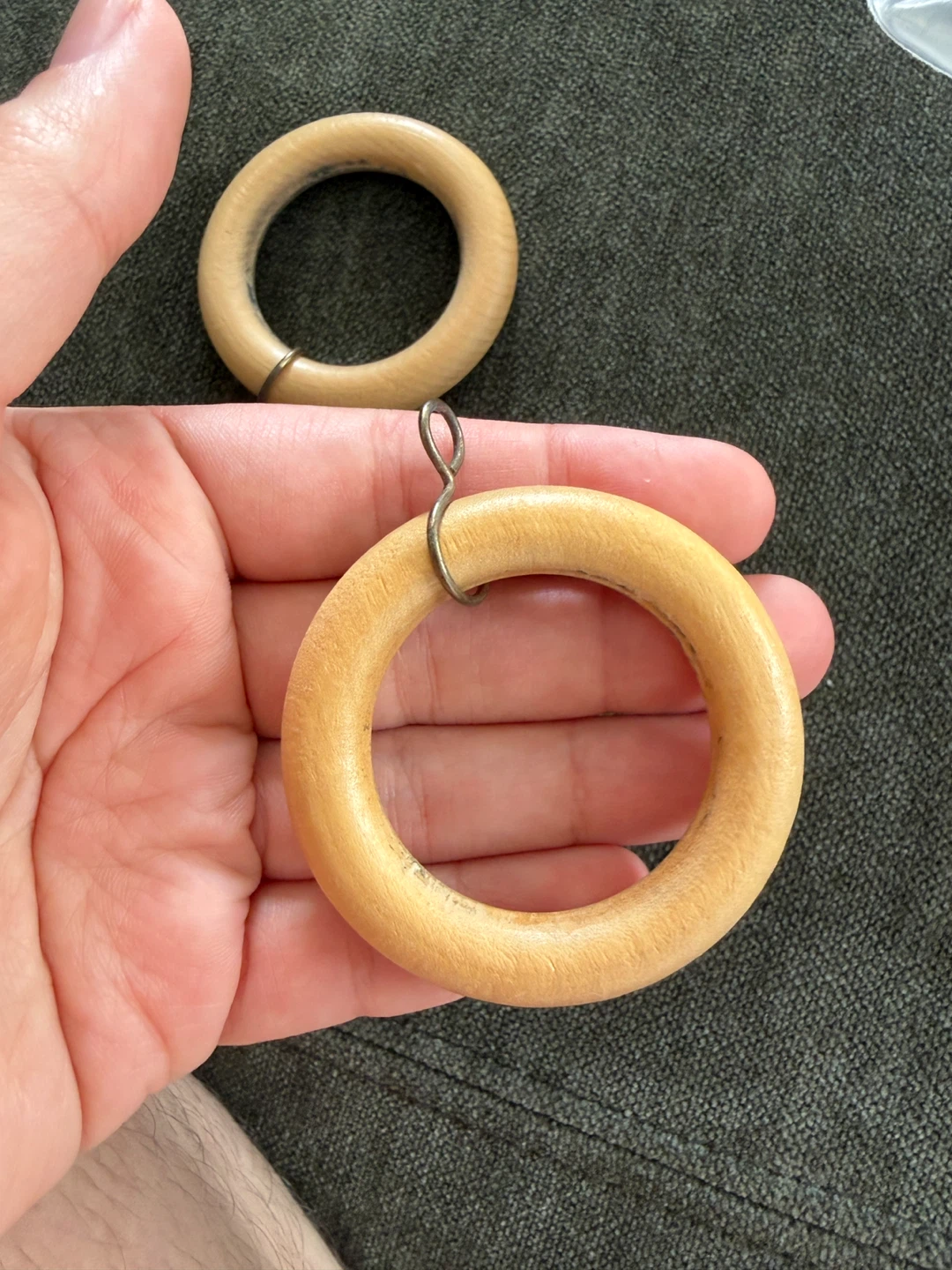 20 Wooden Curtain Hooks