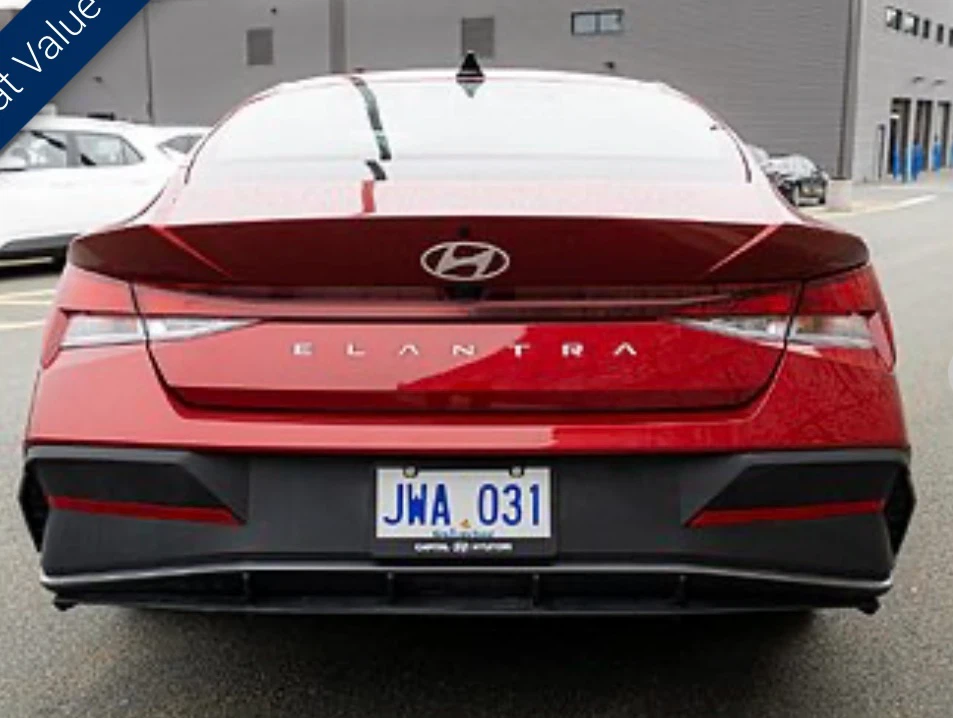 2025 Hyundai Elantra - photo 3
