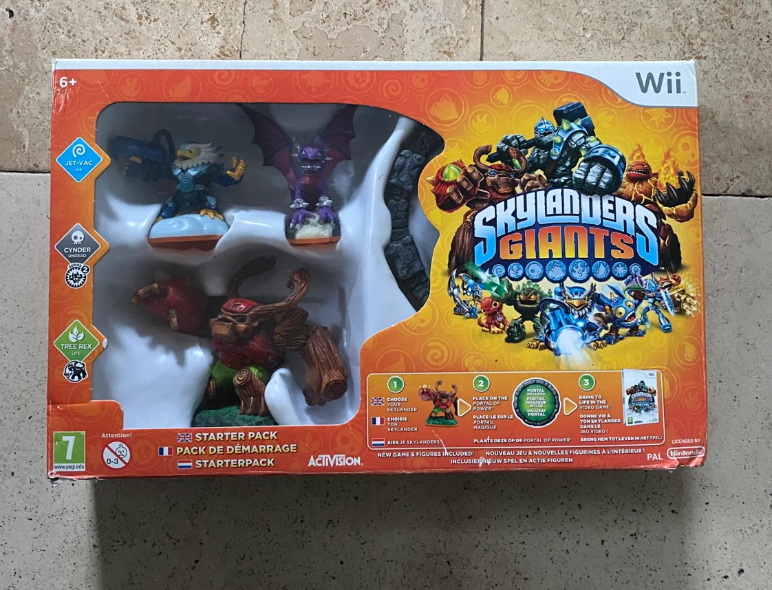 Skylanders Giants Starter Pack for Wii