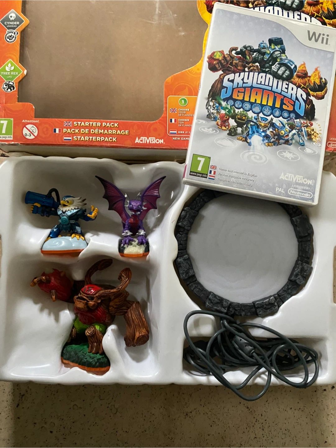 Skylanders Giants Starter Pack for Wii - photo 2