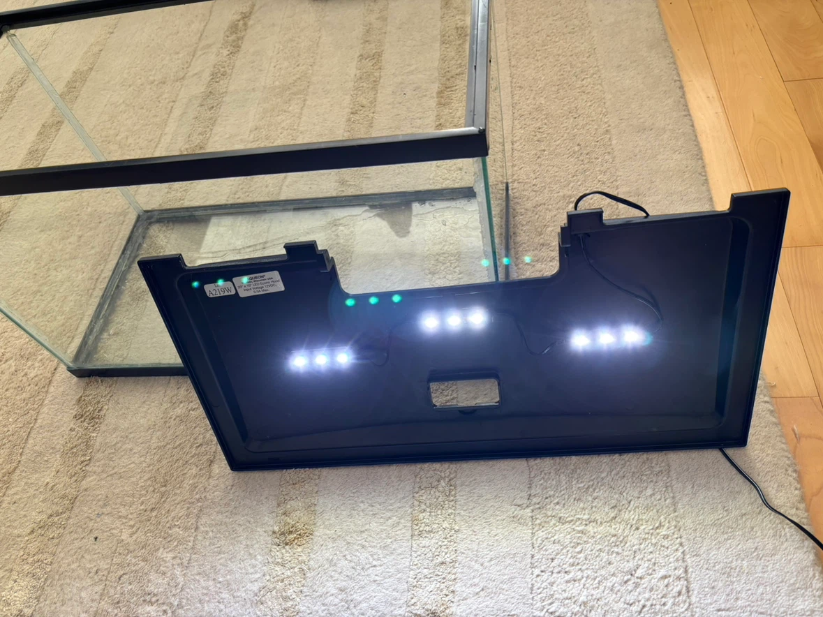 Aquarium 10 Gallon with Lid - photo 2