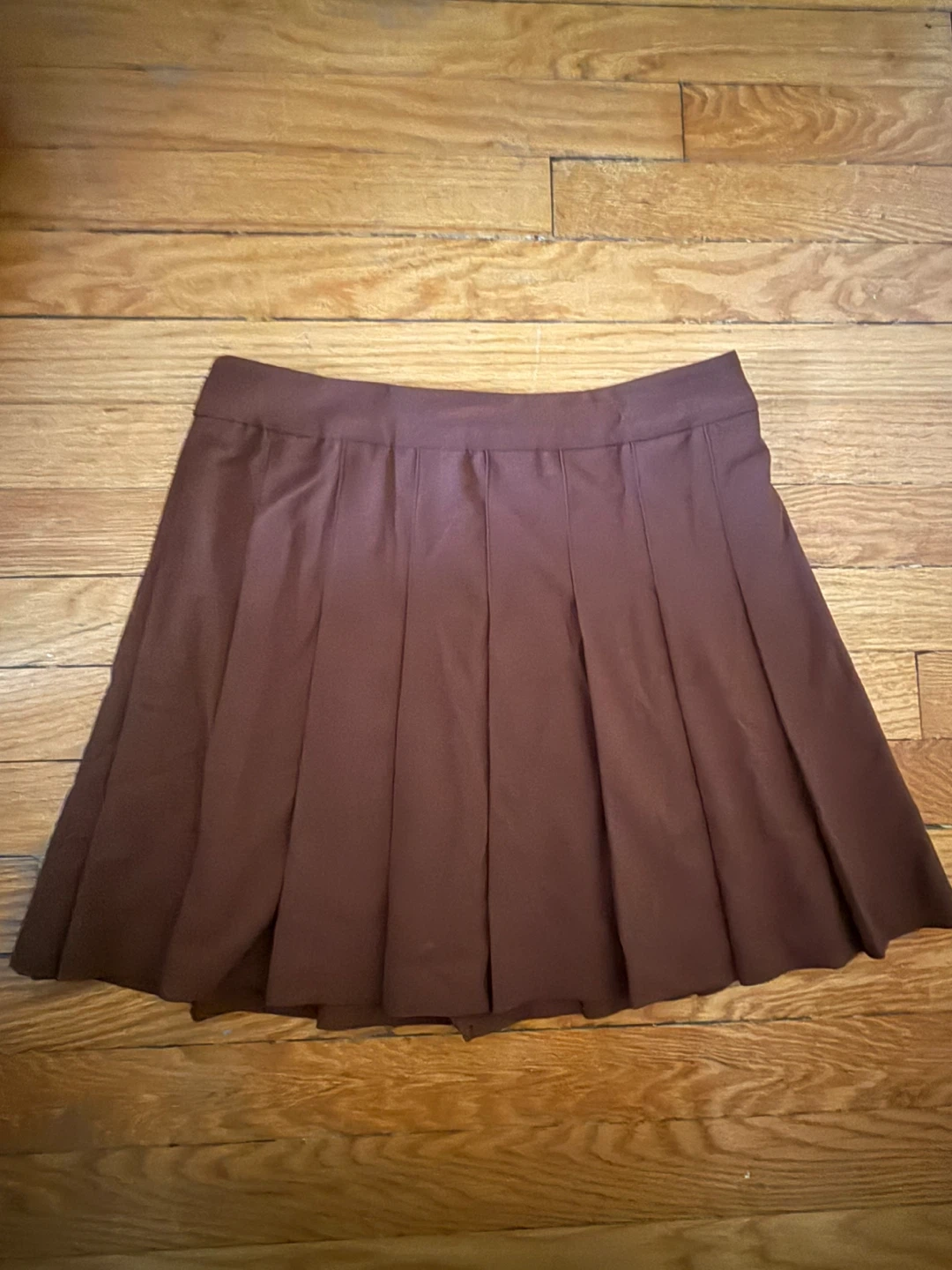 Aritzia Sunday Best brown pleated skirt