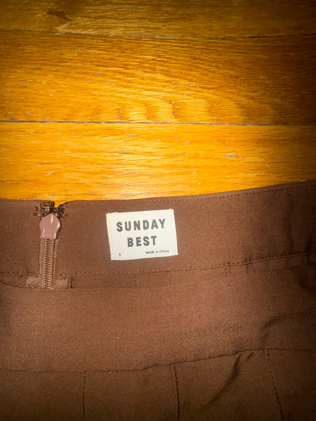 Aritzia Sunday Best brown pleated skirt - photo 4