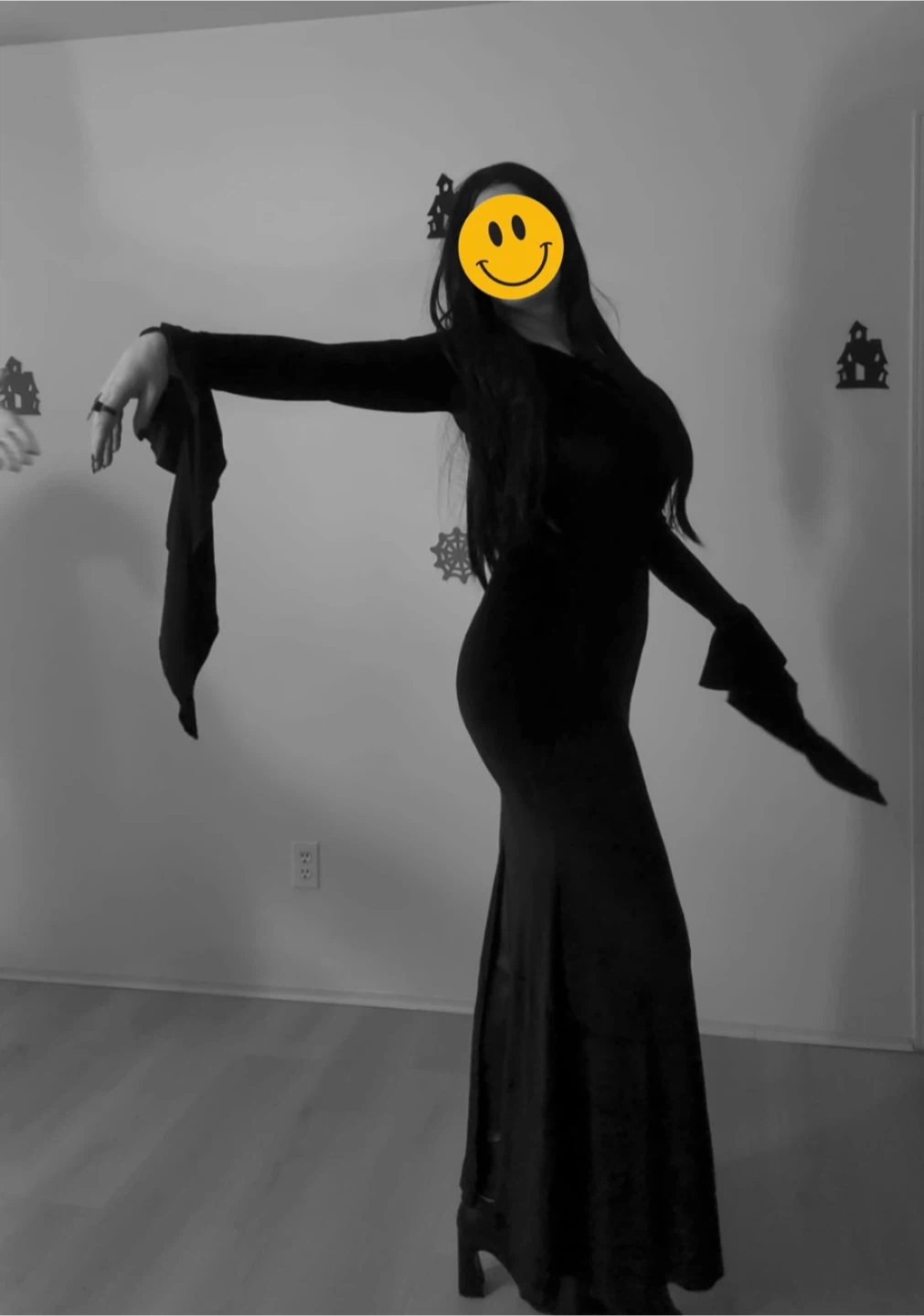 Morticia Halloween costume - photo 4