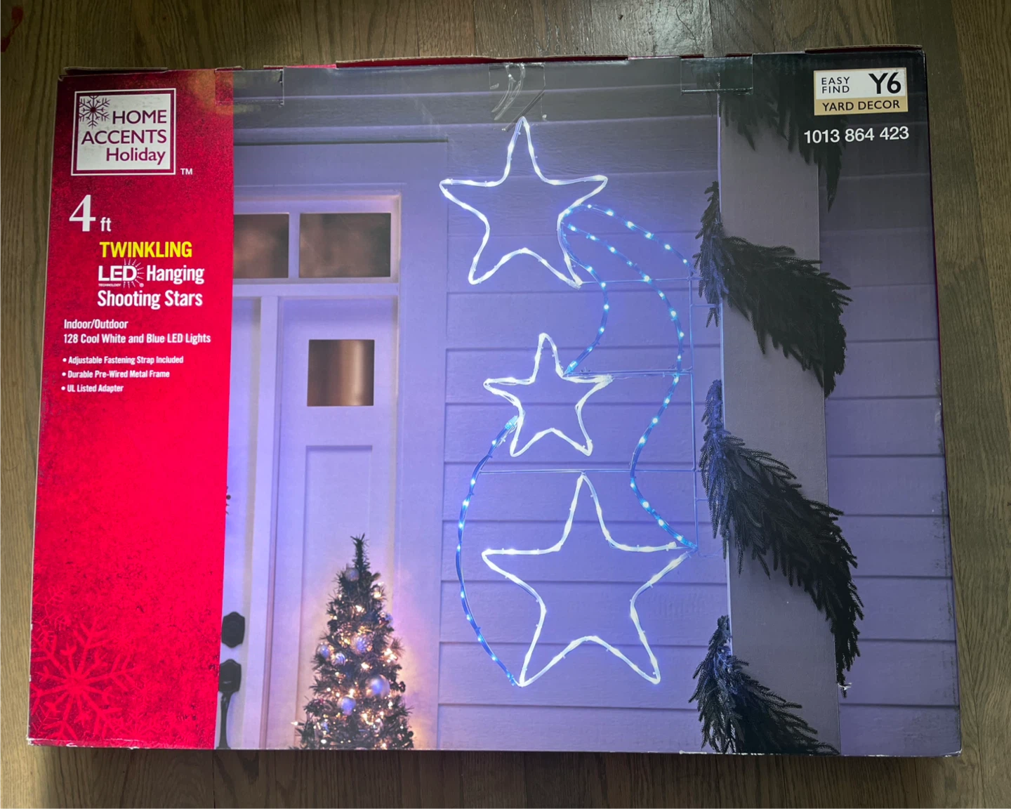 Home Accents Holiday 4ft LED Hanging Shooting Stars