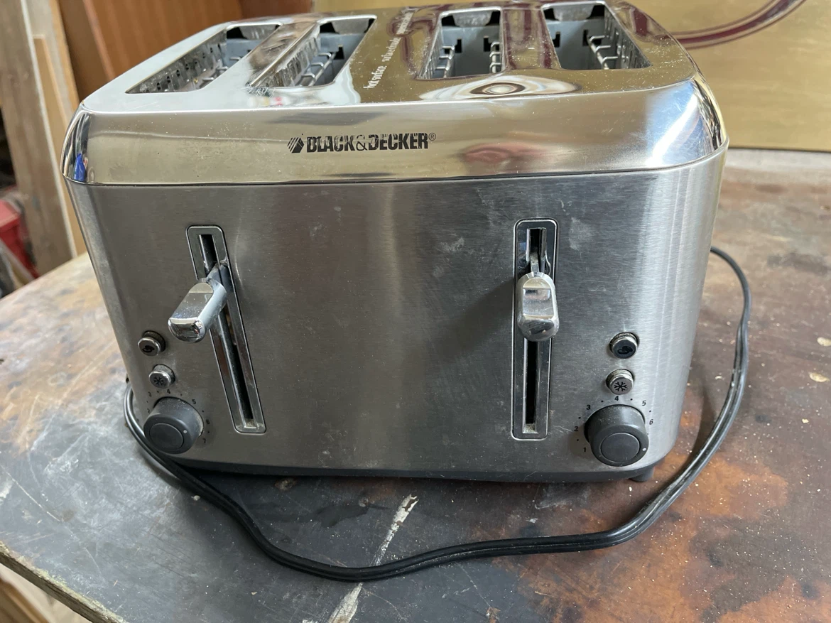 Black & Decker 4-Slice Stainless Steel Toaster