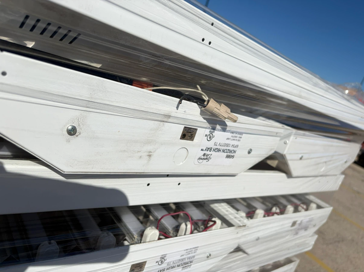 6 LAMP LINEAR LED HIGH BAY FIXTURE, LED T5 TUBE READY, 120-277V - photo 2