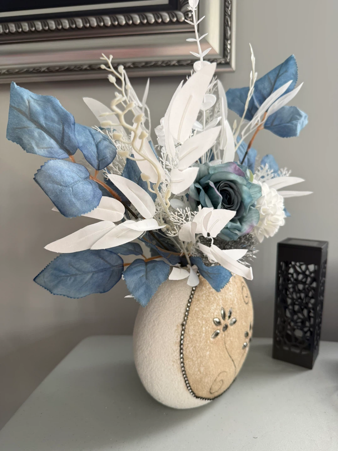 Artificial Floral Arrangement in Decorative Vase - photo 2