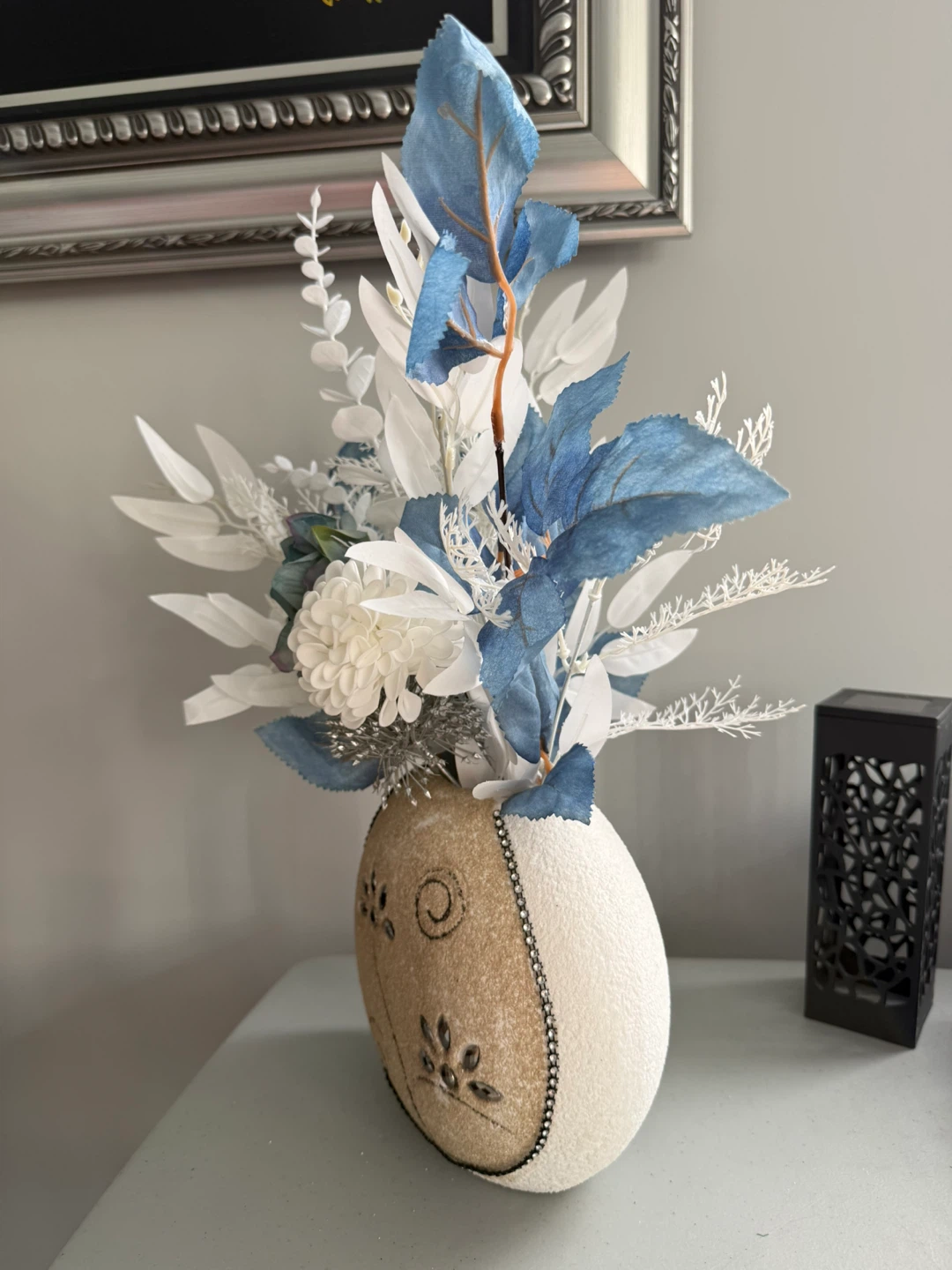 Artificial Floral Arrangement in Decorative Vase - photo 3