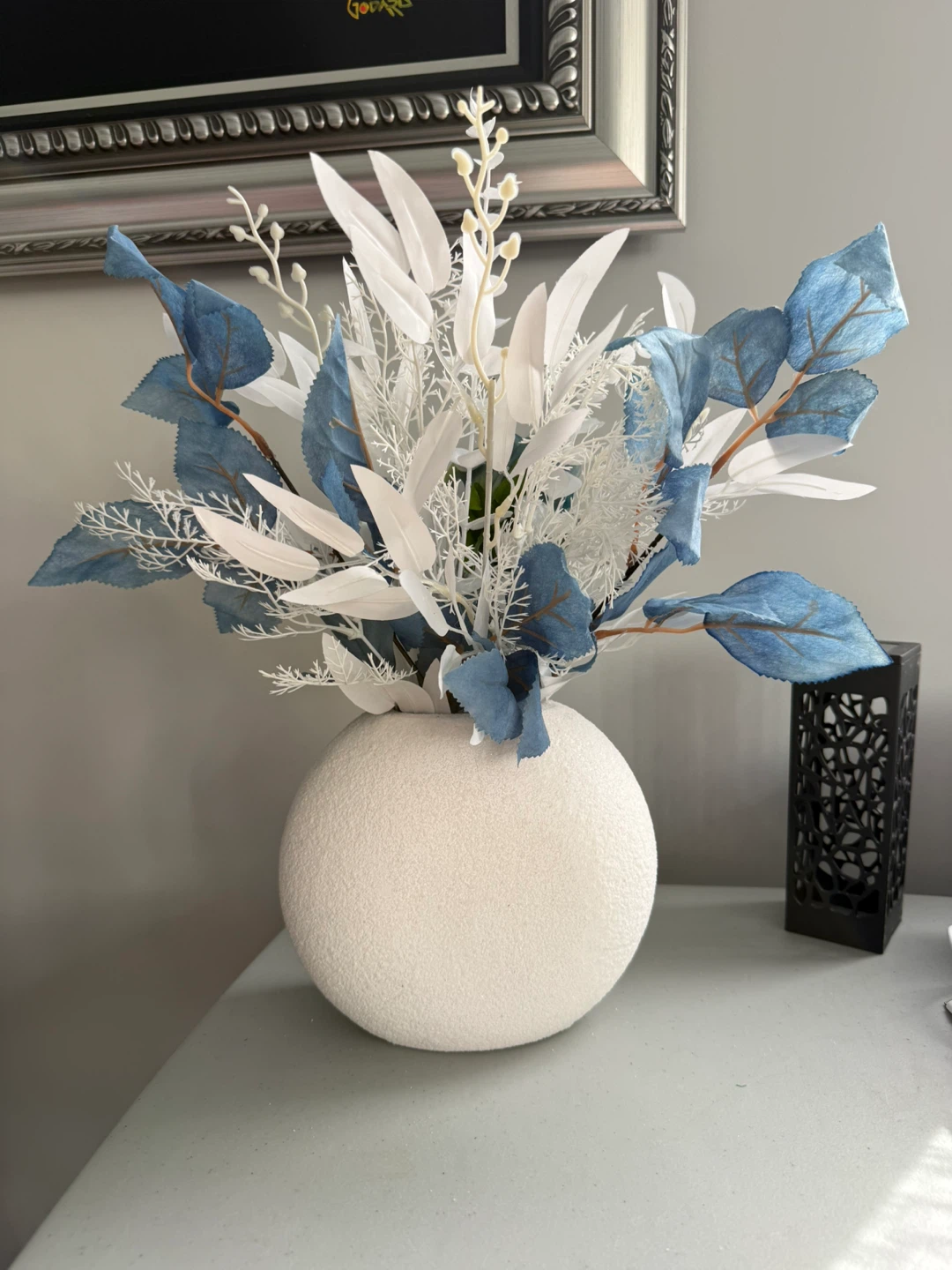 Artificial Floral Arrangement in Decorative Vase - photo 4